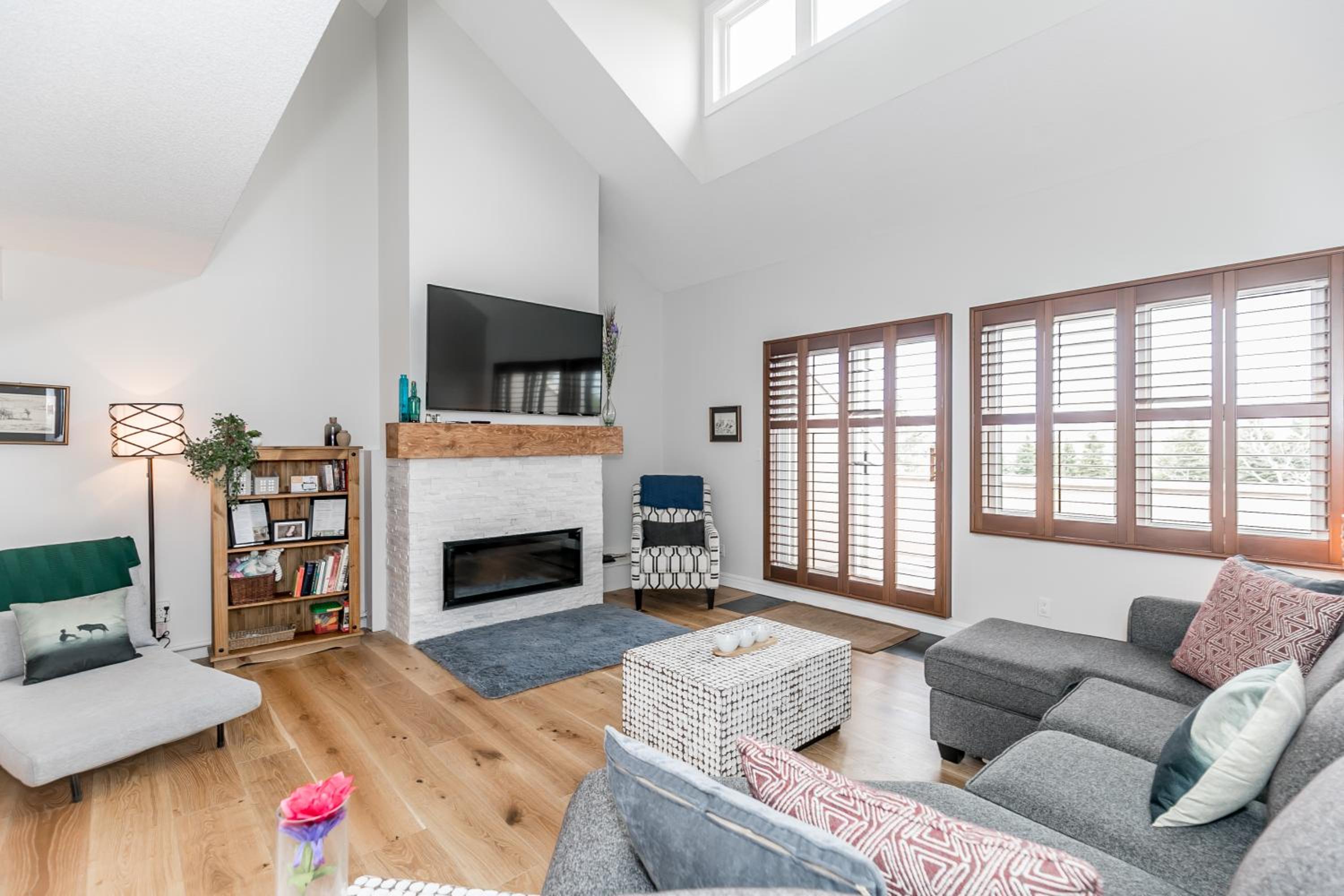 Stunning Townhouse - 3 BDRM Blue Mountain Village Sauna!