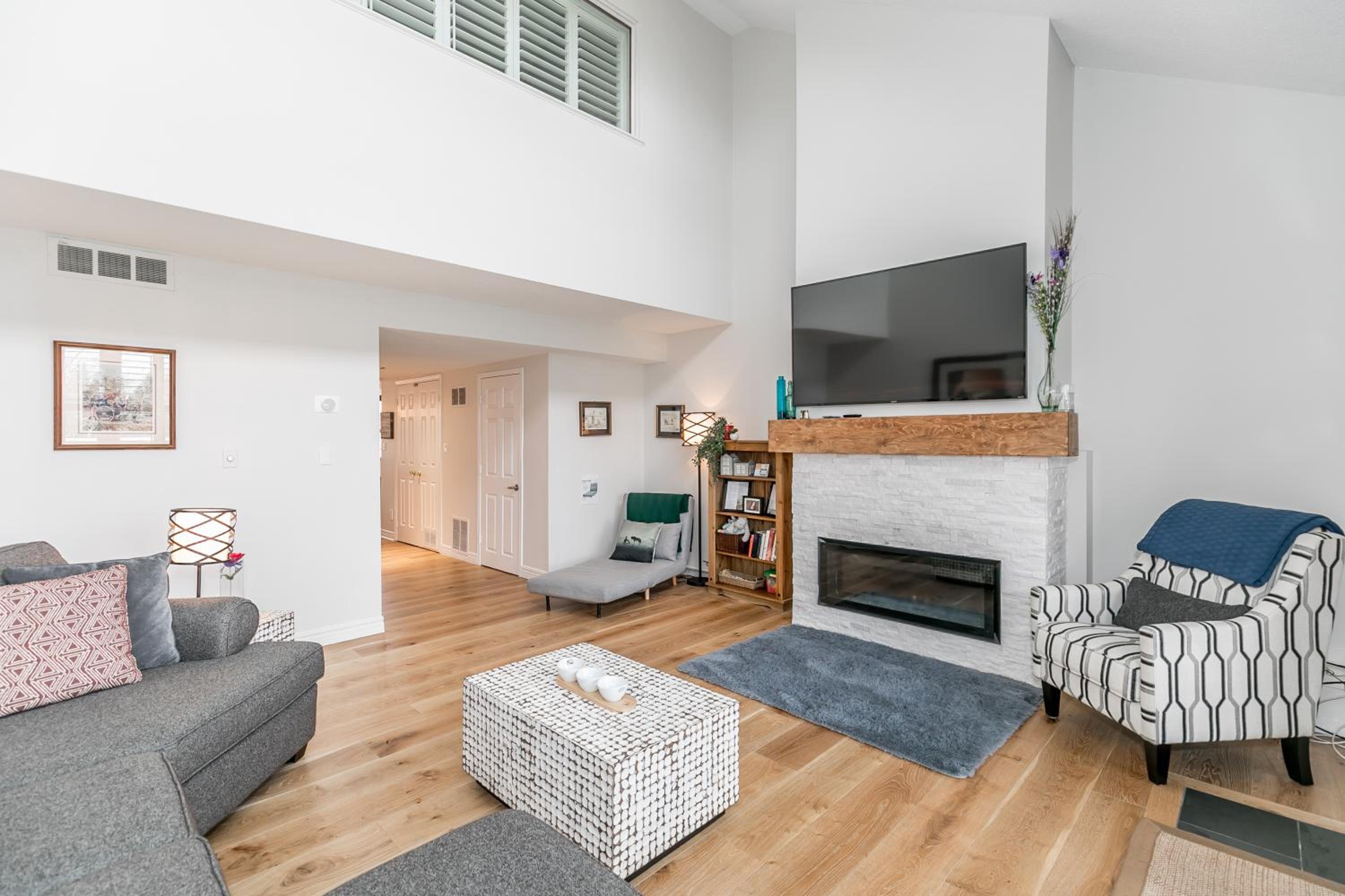 Stunning Townhouse - 3 BDRM Blue Mountain Village Sauna!