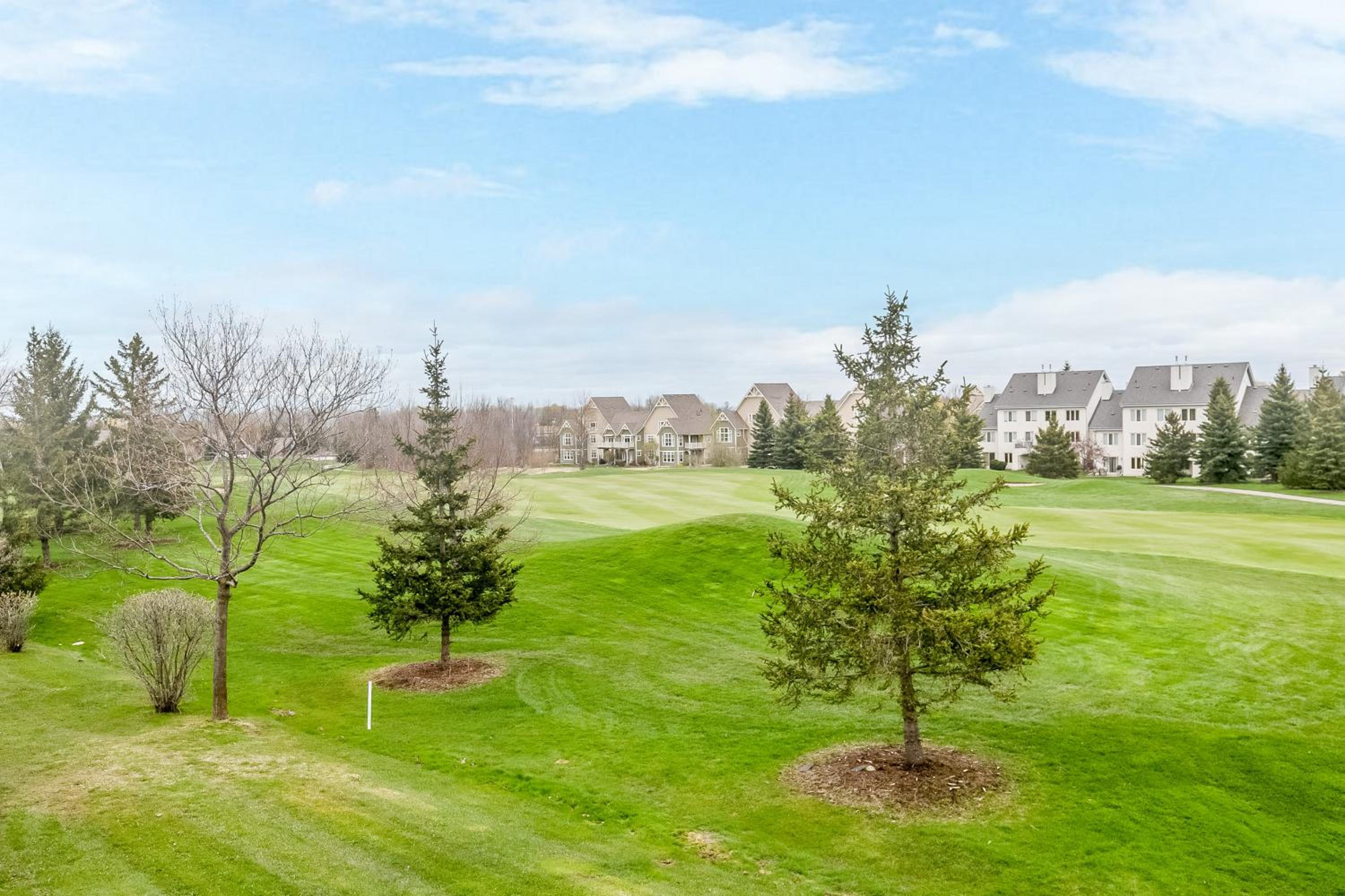 Stunning Townhouse - 3 BDRM Blue Mountain Village Sauna!