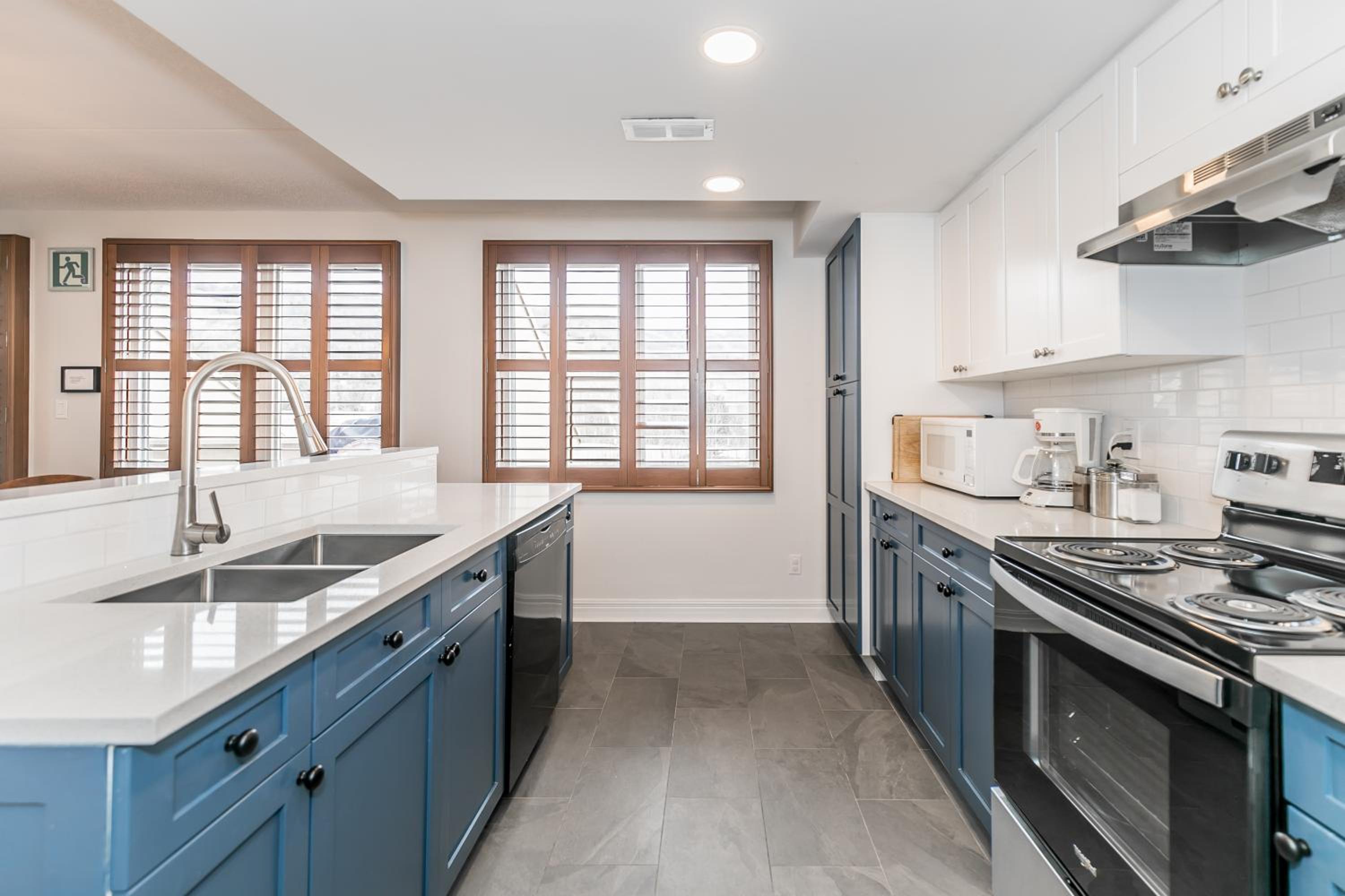 Stunning Townhouse - 3 BDRM Blue Mountain Village Sauna!