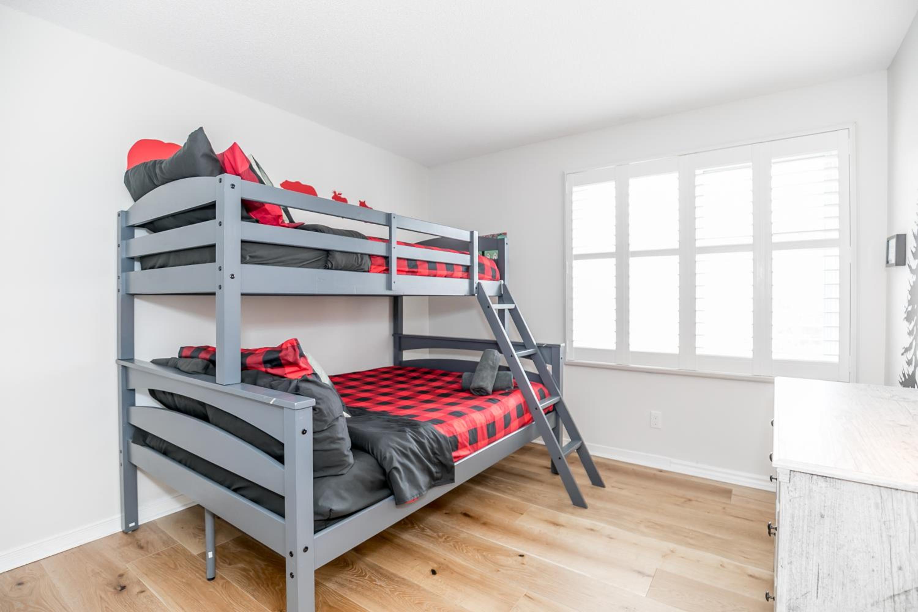 Stunning Townhouse - 3 BDRM Blue Mountain Village Sauna!
