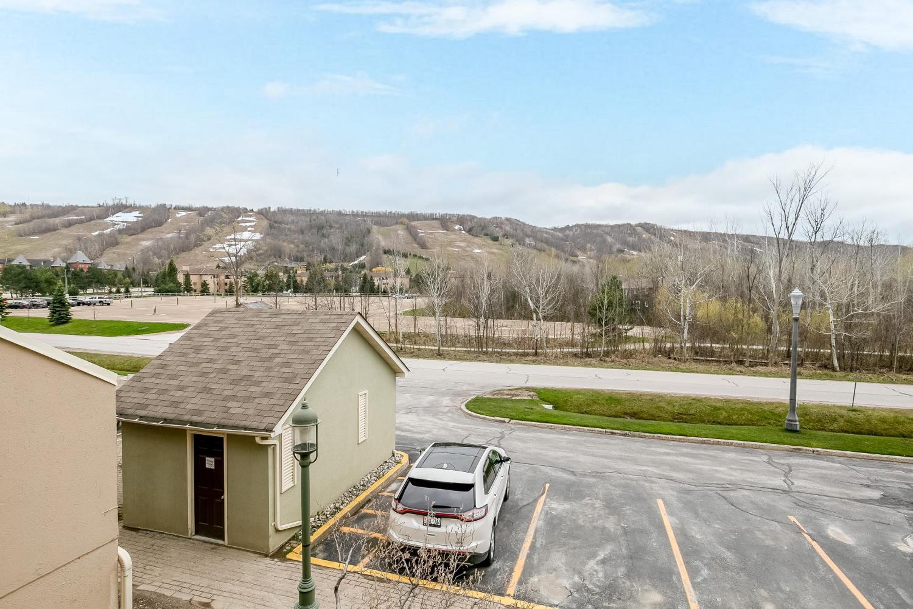 Stunning Townhouse - 3 BDRM Blue Mountain Village Sauna!