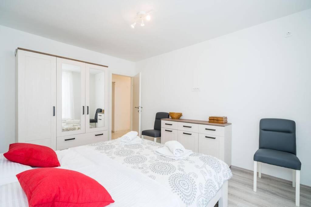 Apartment Katarina sea view