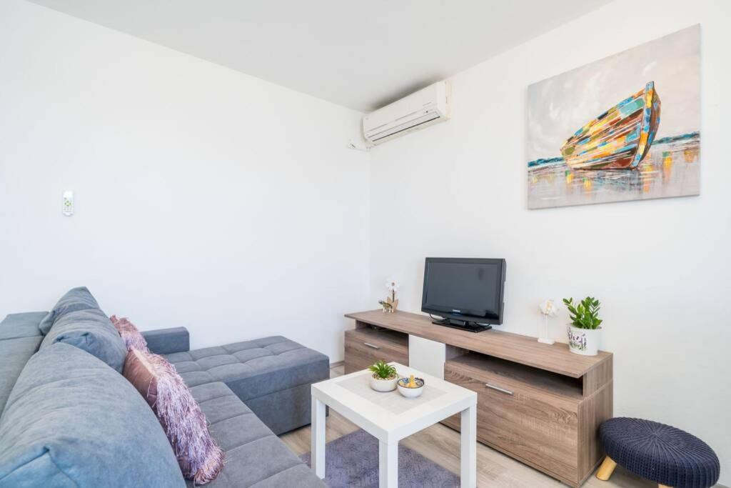 Apartment Katarina sea view