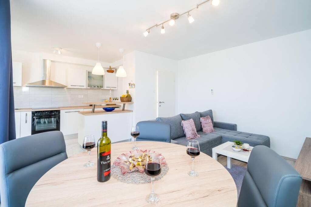 Apartment Katarina sea view