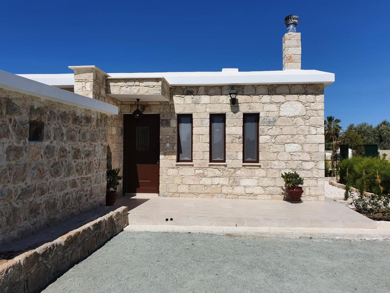 Villa Yermanina view 3