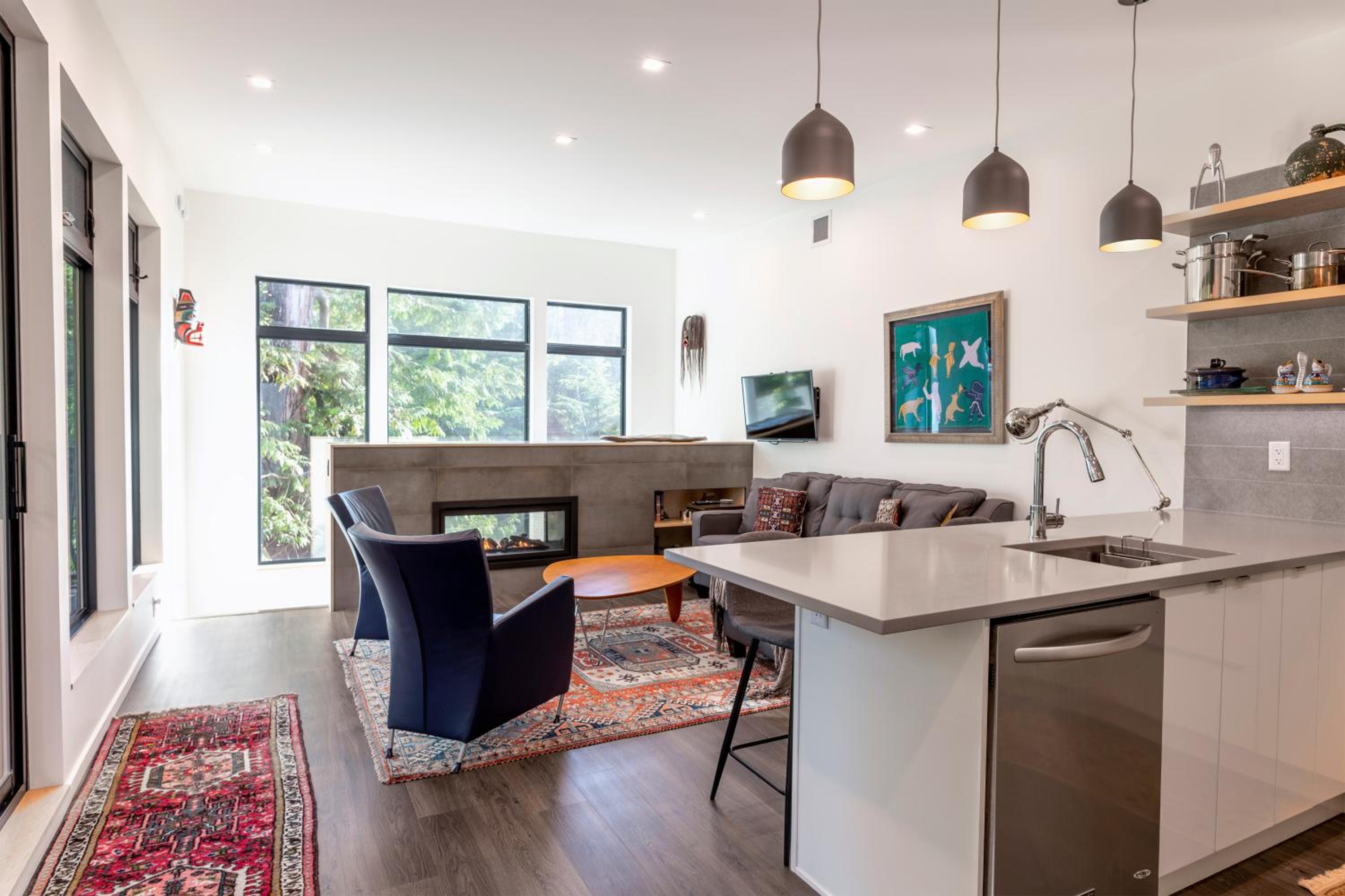 Storm Cove Suites