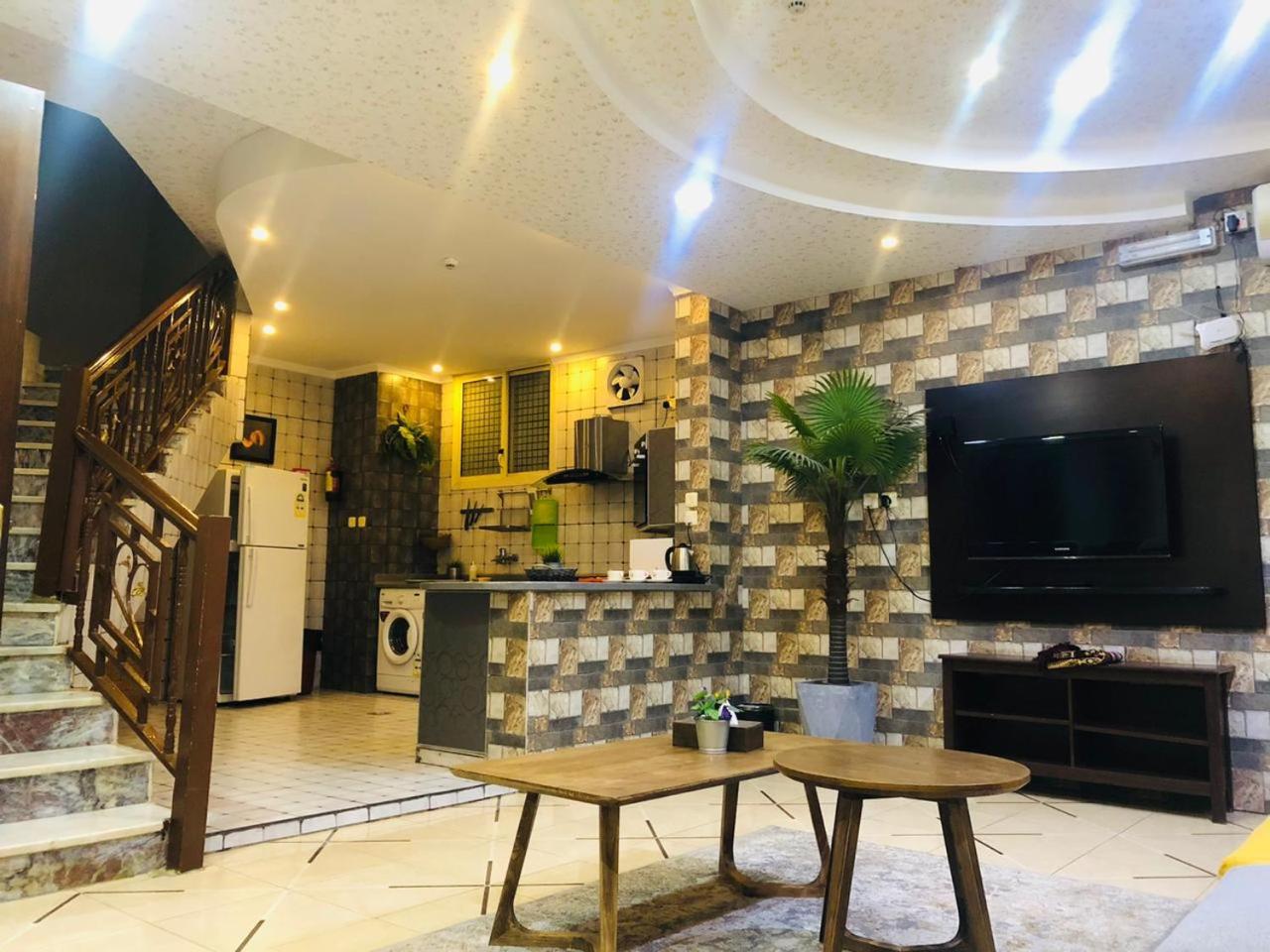 Al Dana Plaza Villas