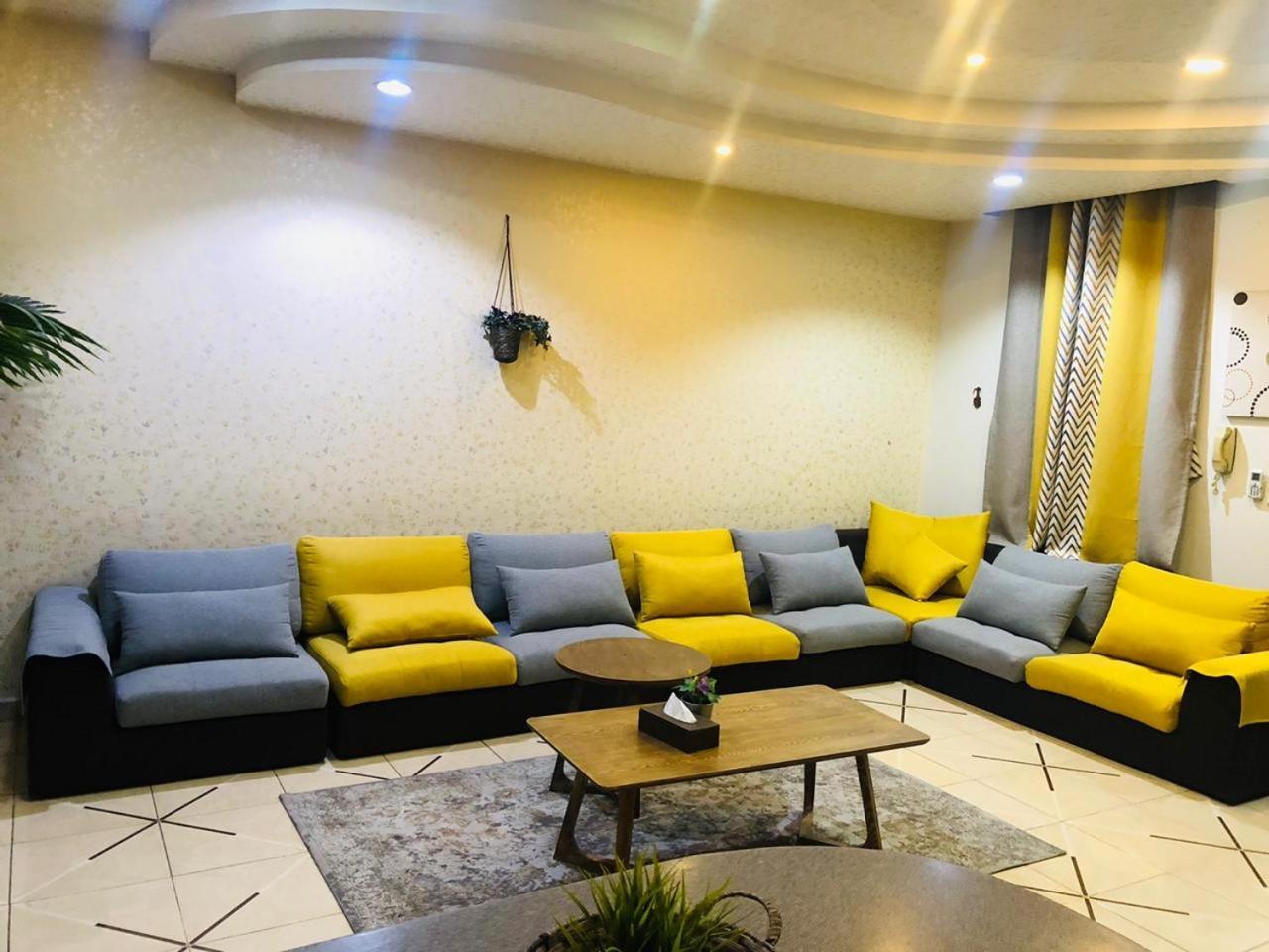 Al Dana Plaza Villas
