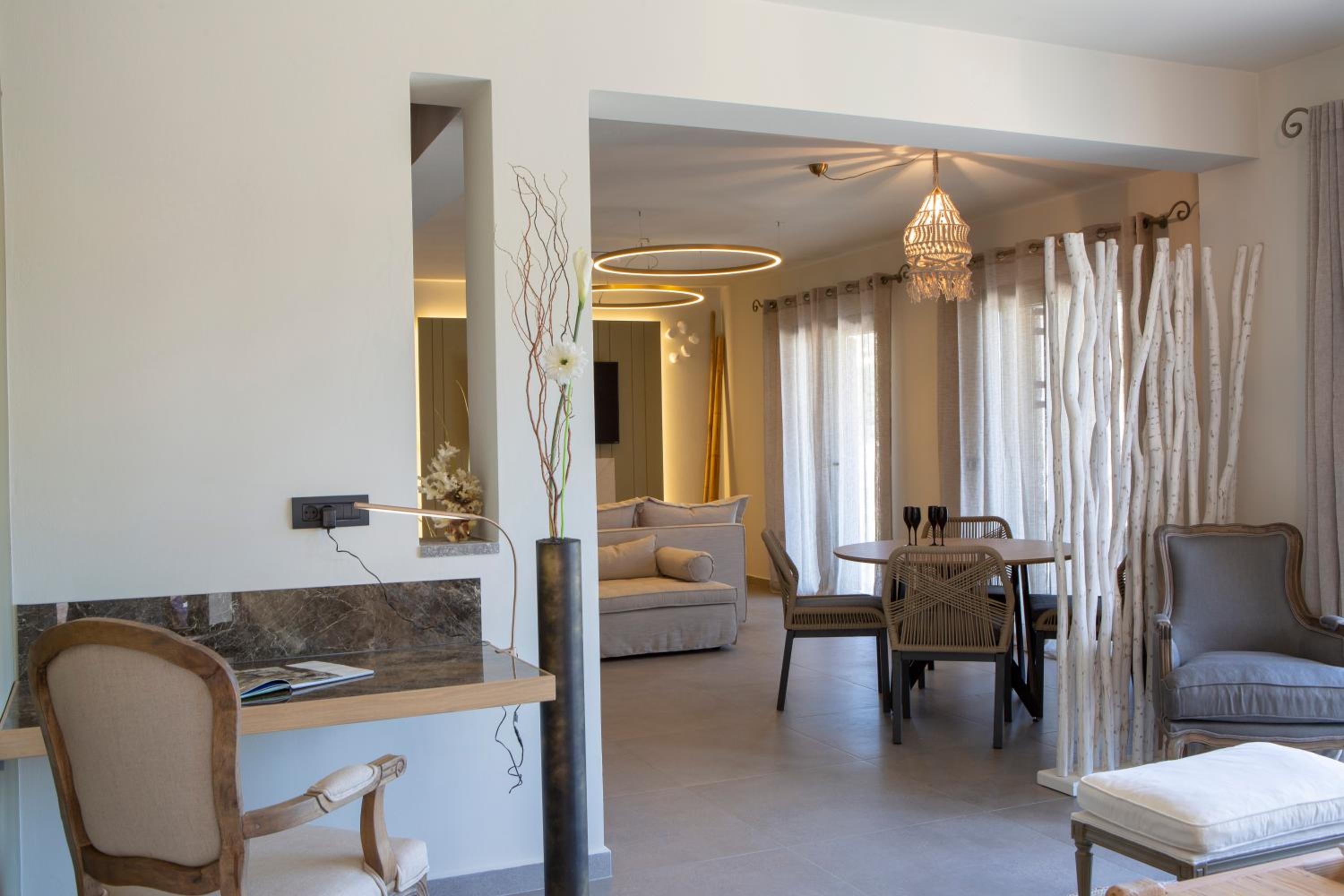 Villa Elanthy-New Luxury villa with private sea access view 5