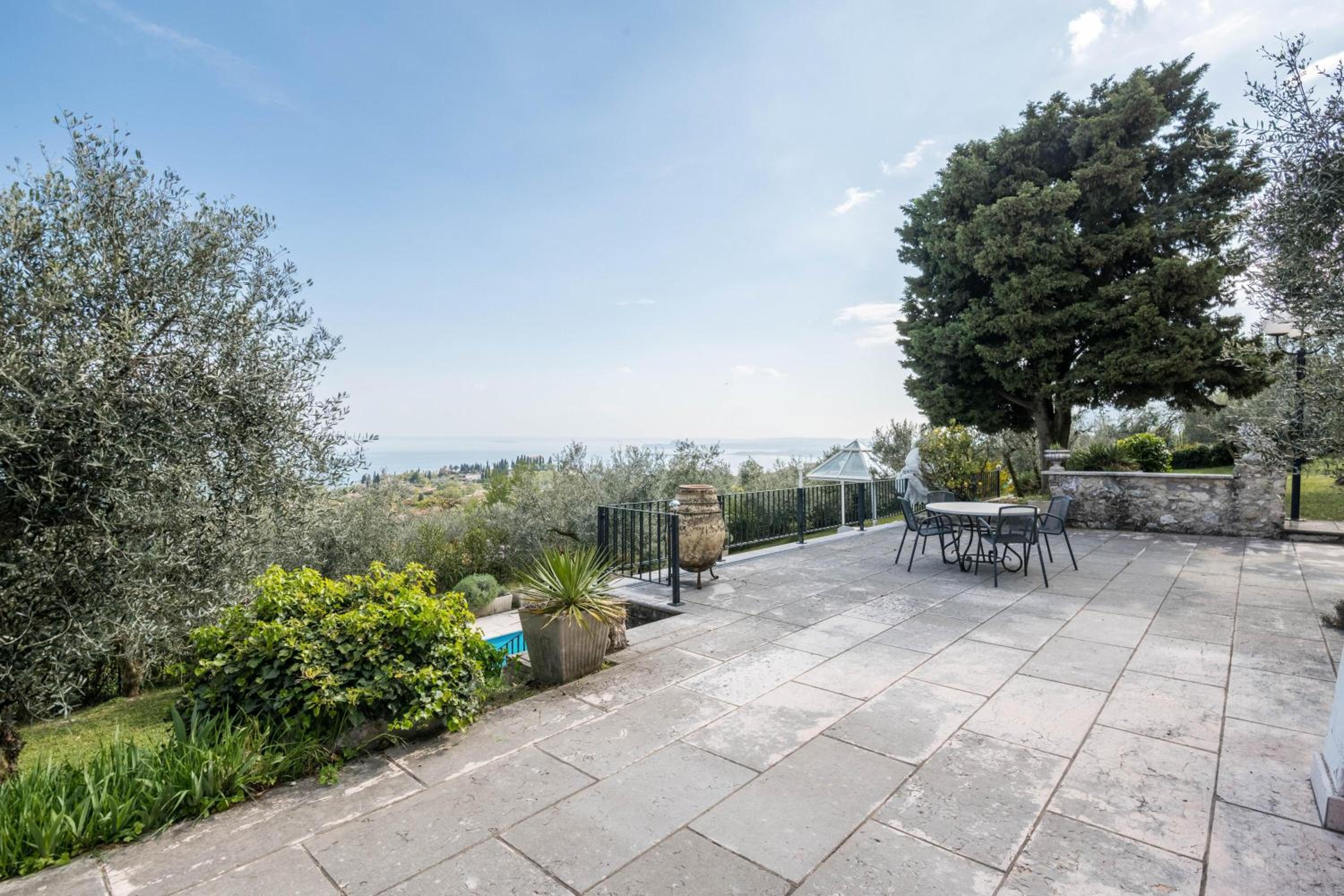 Villa Bianca view 3