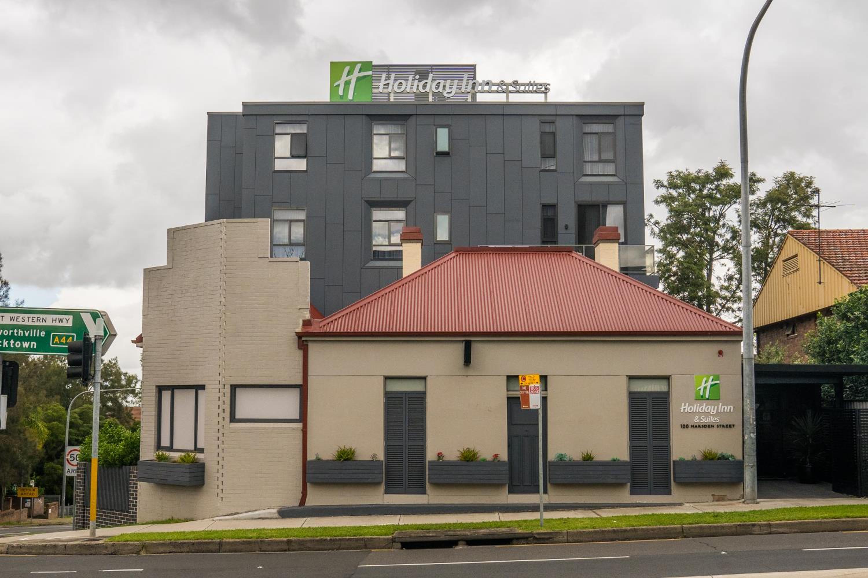 Holiday Inn & Suites - Parramatta Marsden Street, an IHG Hotel