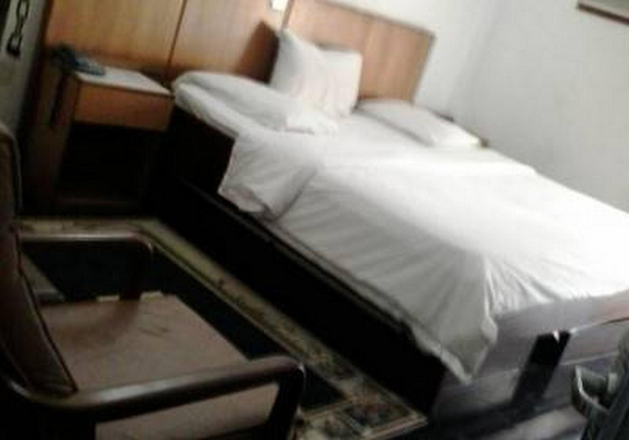 Aldgate Congress Hotel - Guest Room view 2