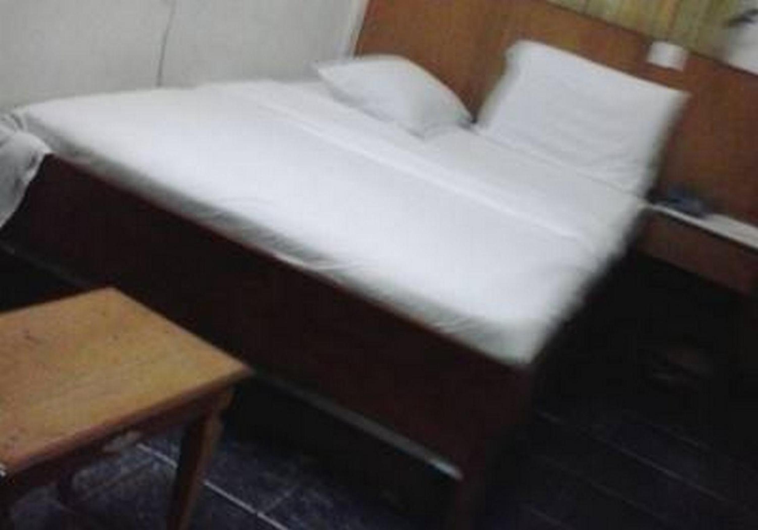 Aldgate Congress Hotel - Guest Room view 4