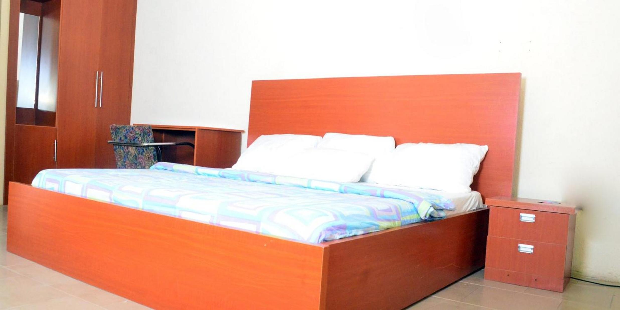 Tiffany Hotels And Towers - Guest Room