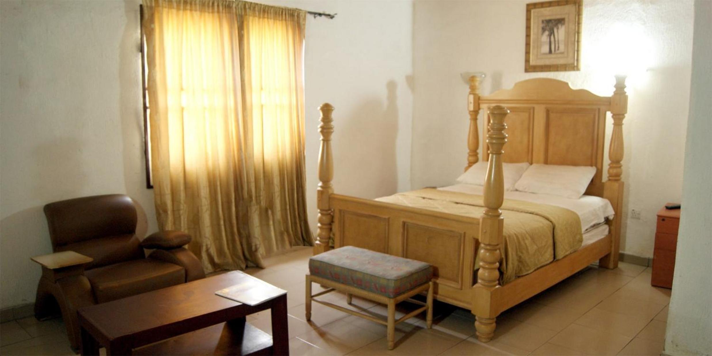 Tiffany Hotels And Towers - Guest Room