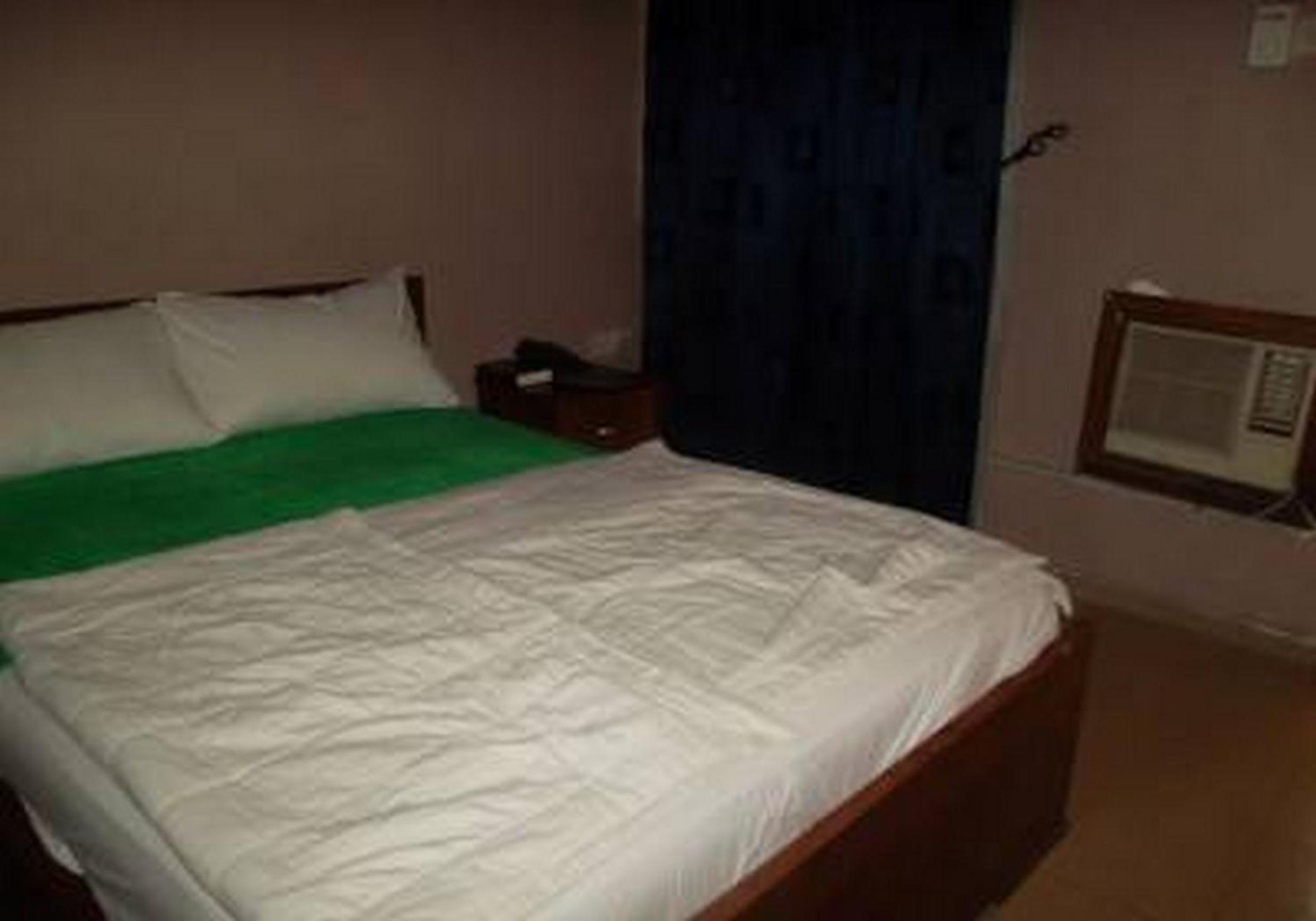 Mckay Resort Suites - Guest Room view 4