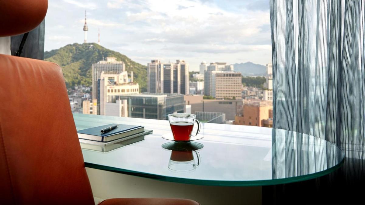 Lotte Hotel Seoul Executive Tower 100