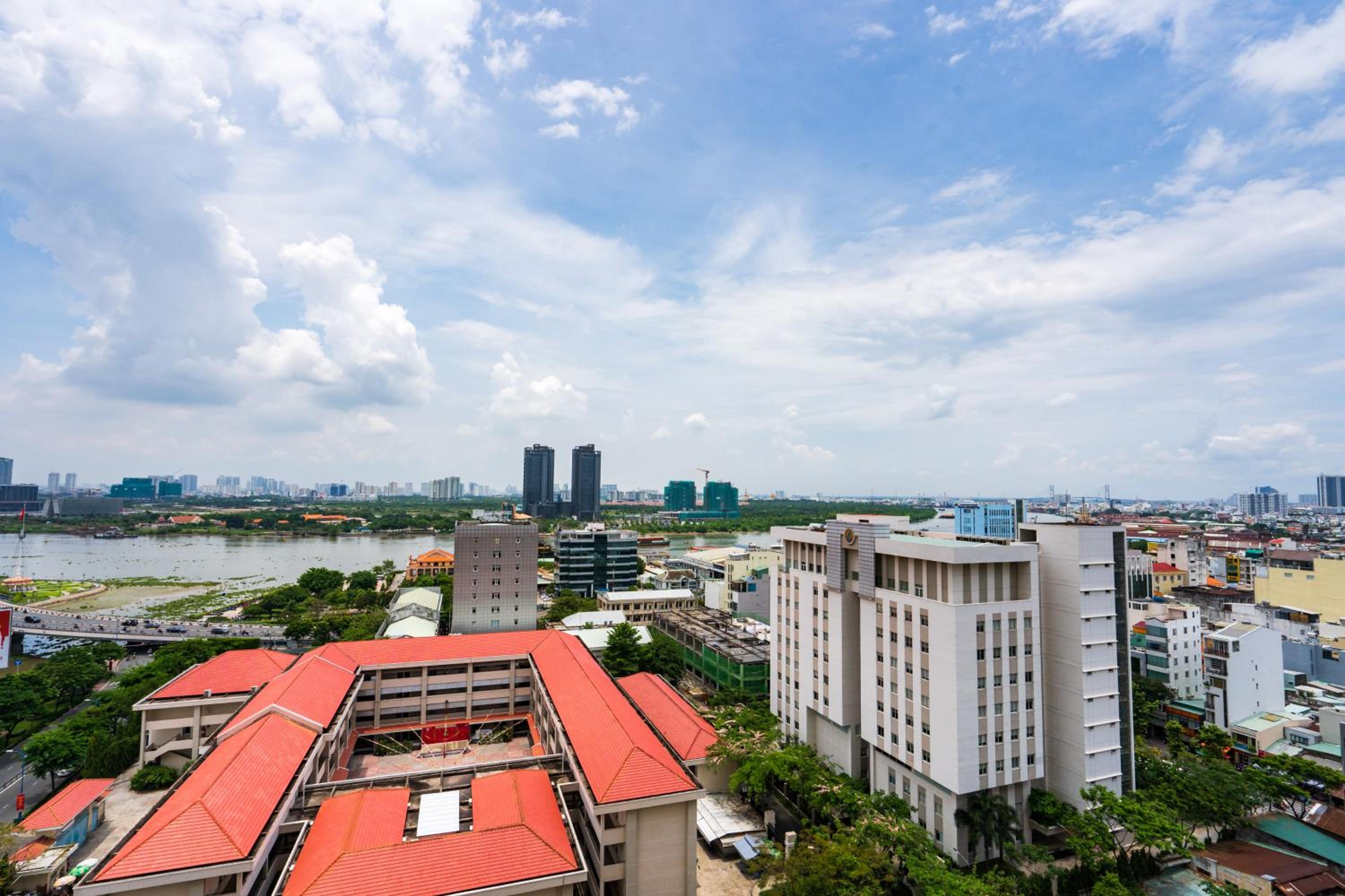 Saigon Royal Apartment 2 bedroom in center