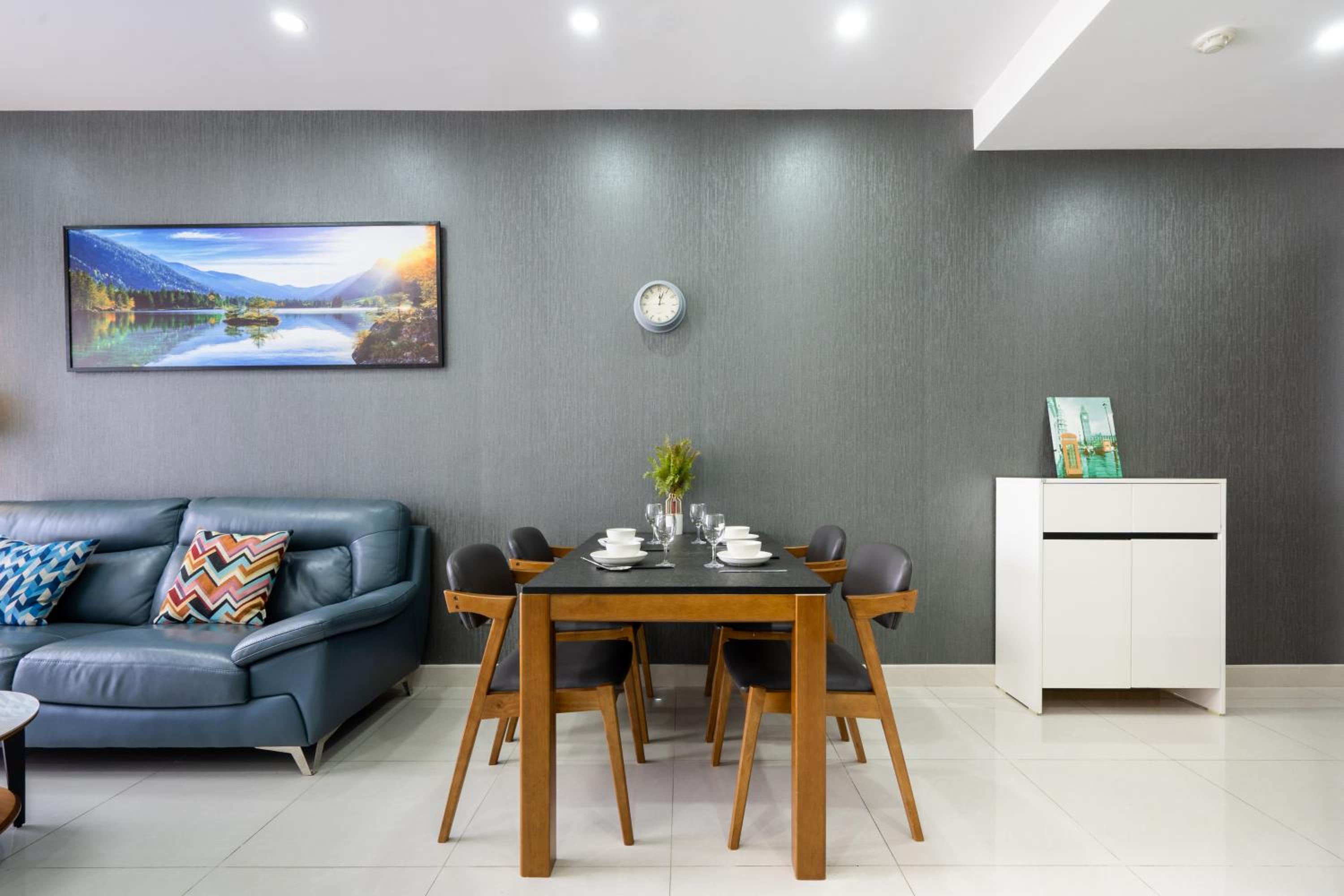 Saigon Royal Apartment 2 bedroom in center