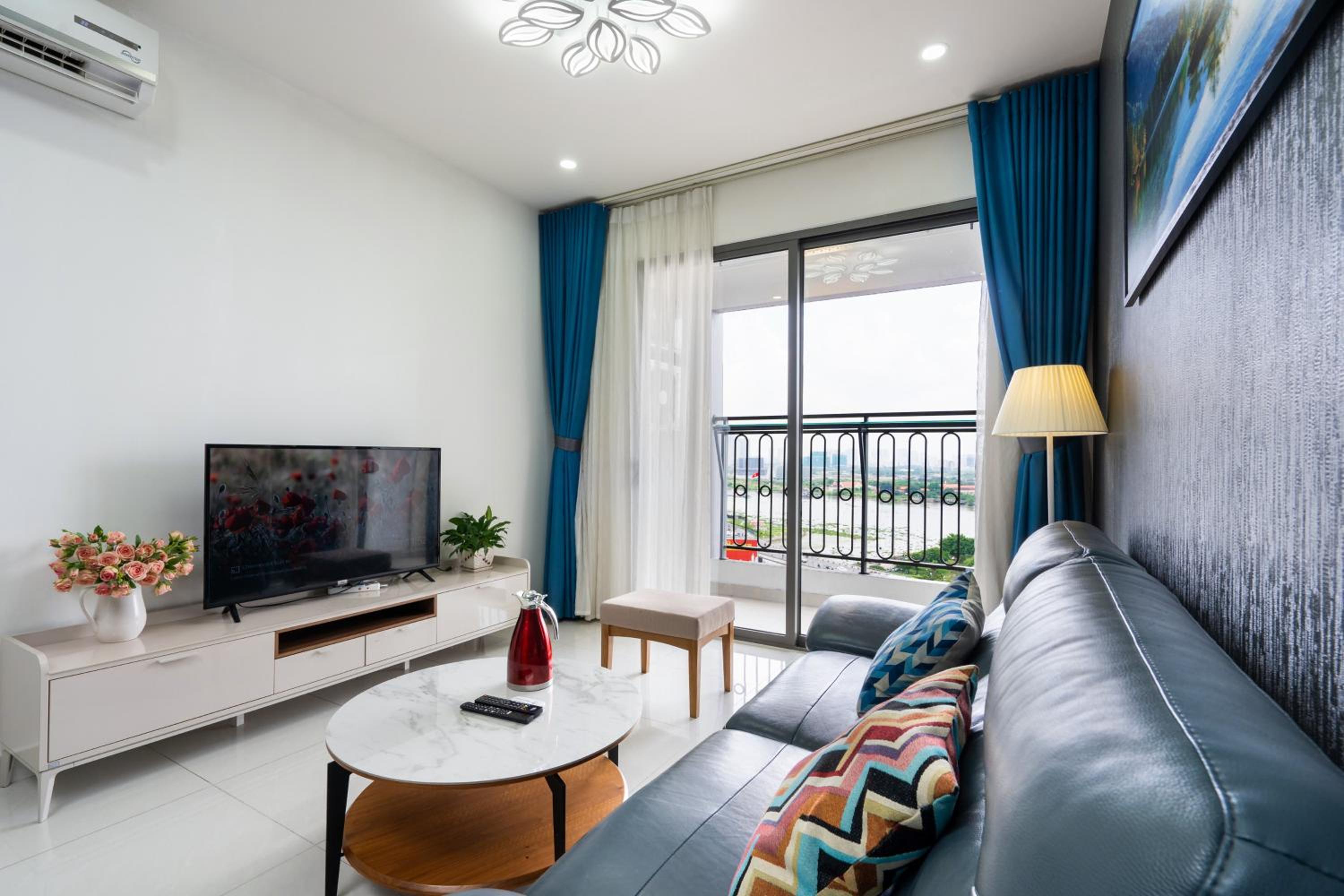 Saigon Royal Apartment 2 bedroom in center