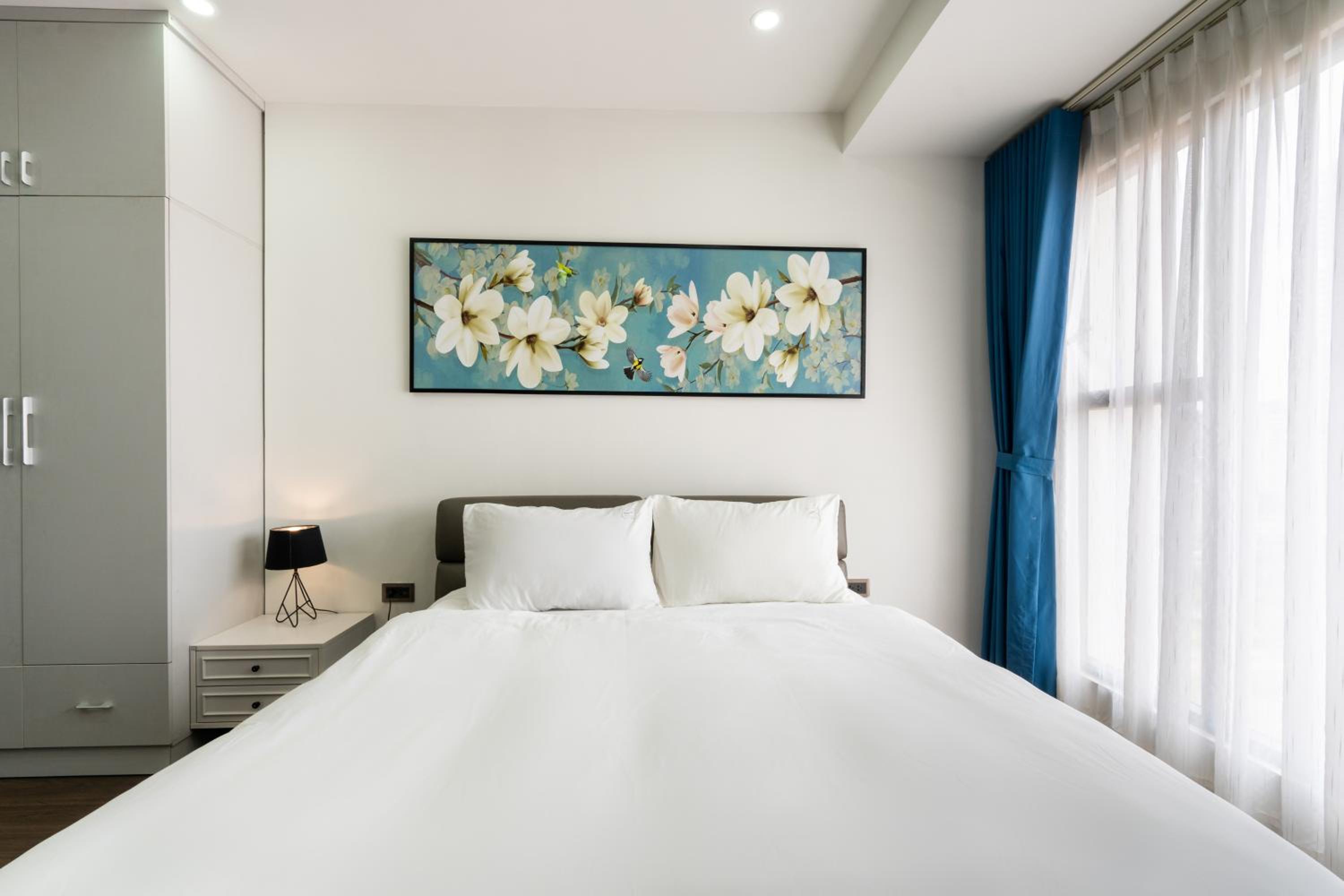 Saigon Royal Apartment 2 bedroom in center