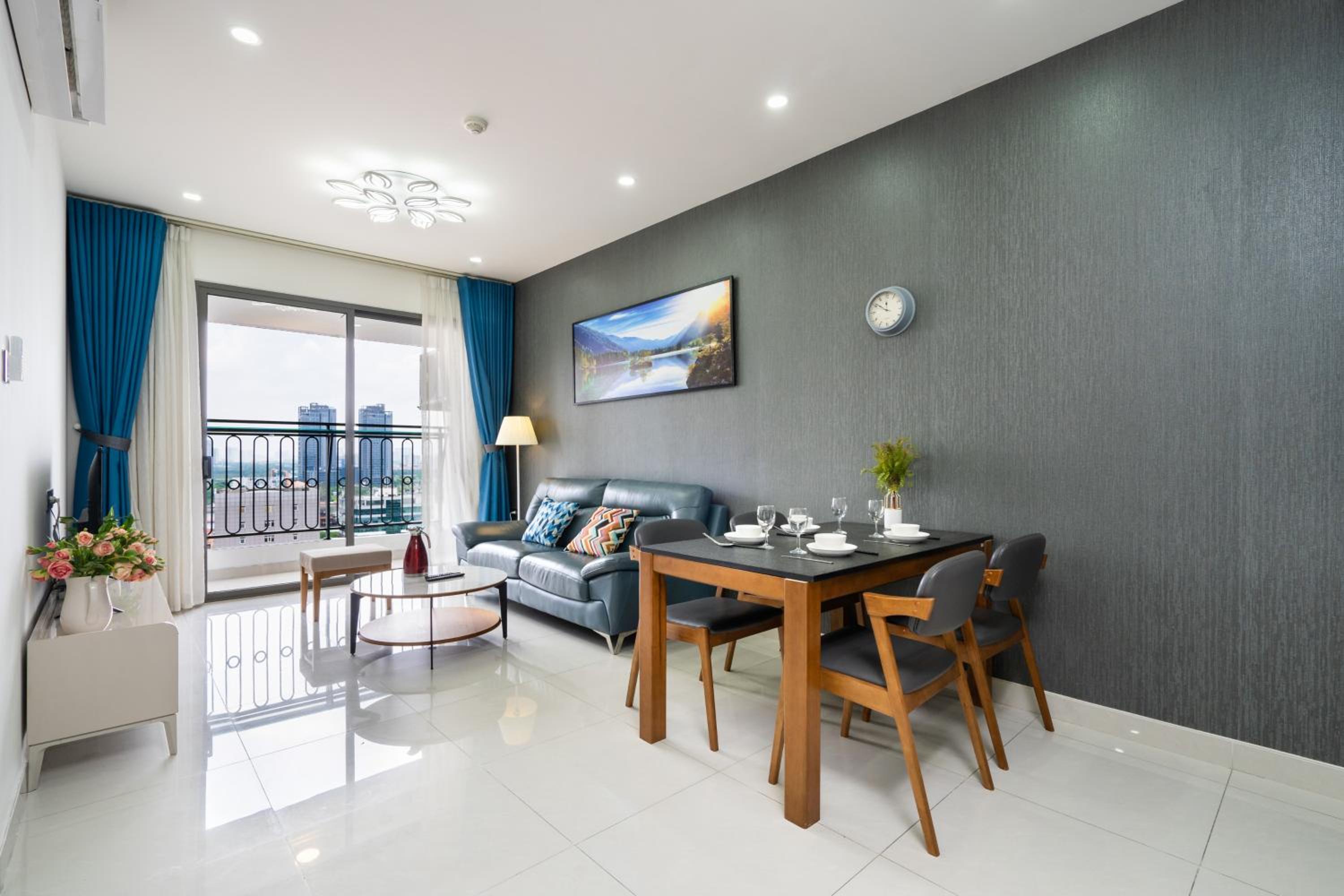 Saigon Royal Apartment 2 bedrooms amazing view for over 30 nights