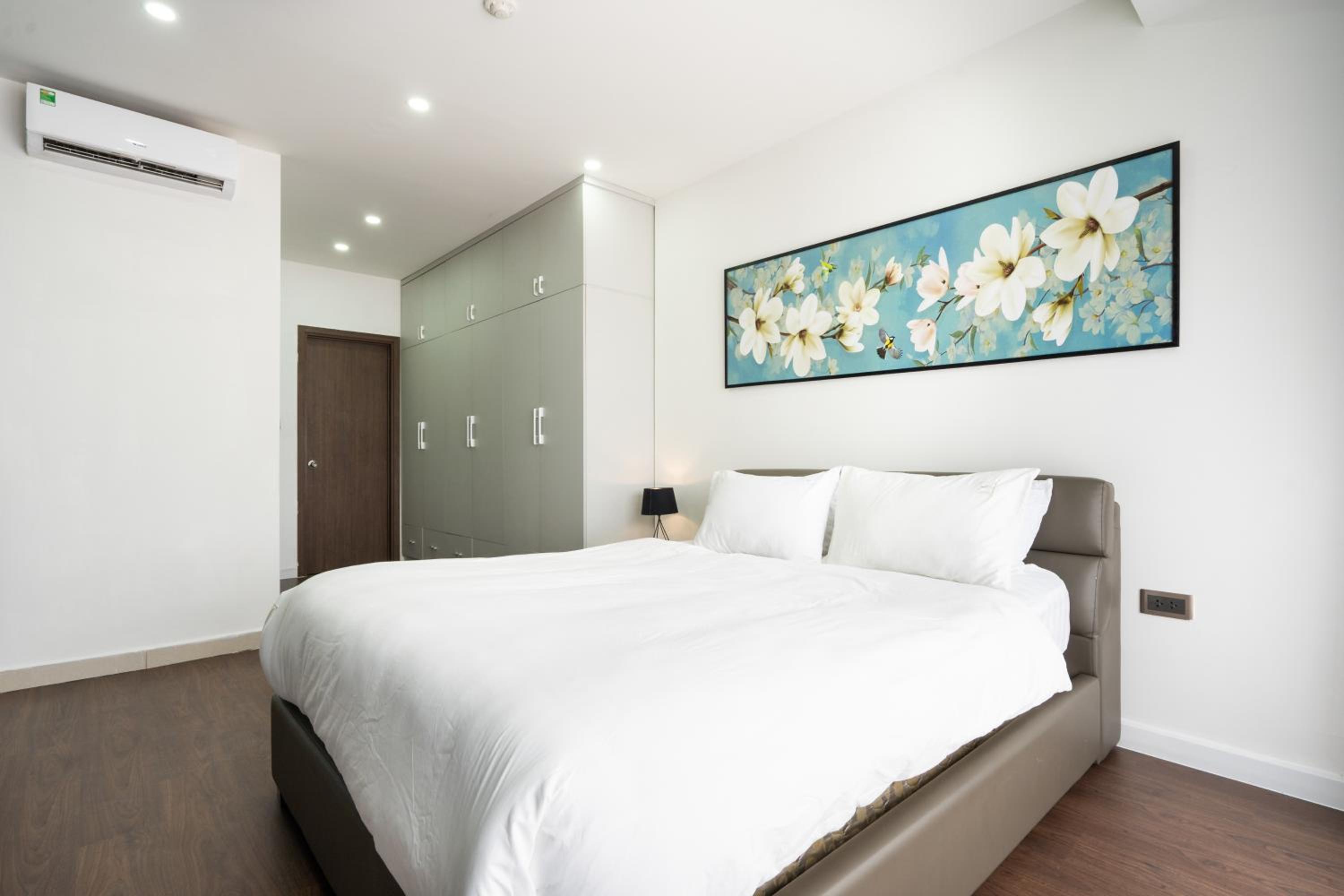 Saigon Royal Apartment 2 bedrooms amazing view for over 30 nights
