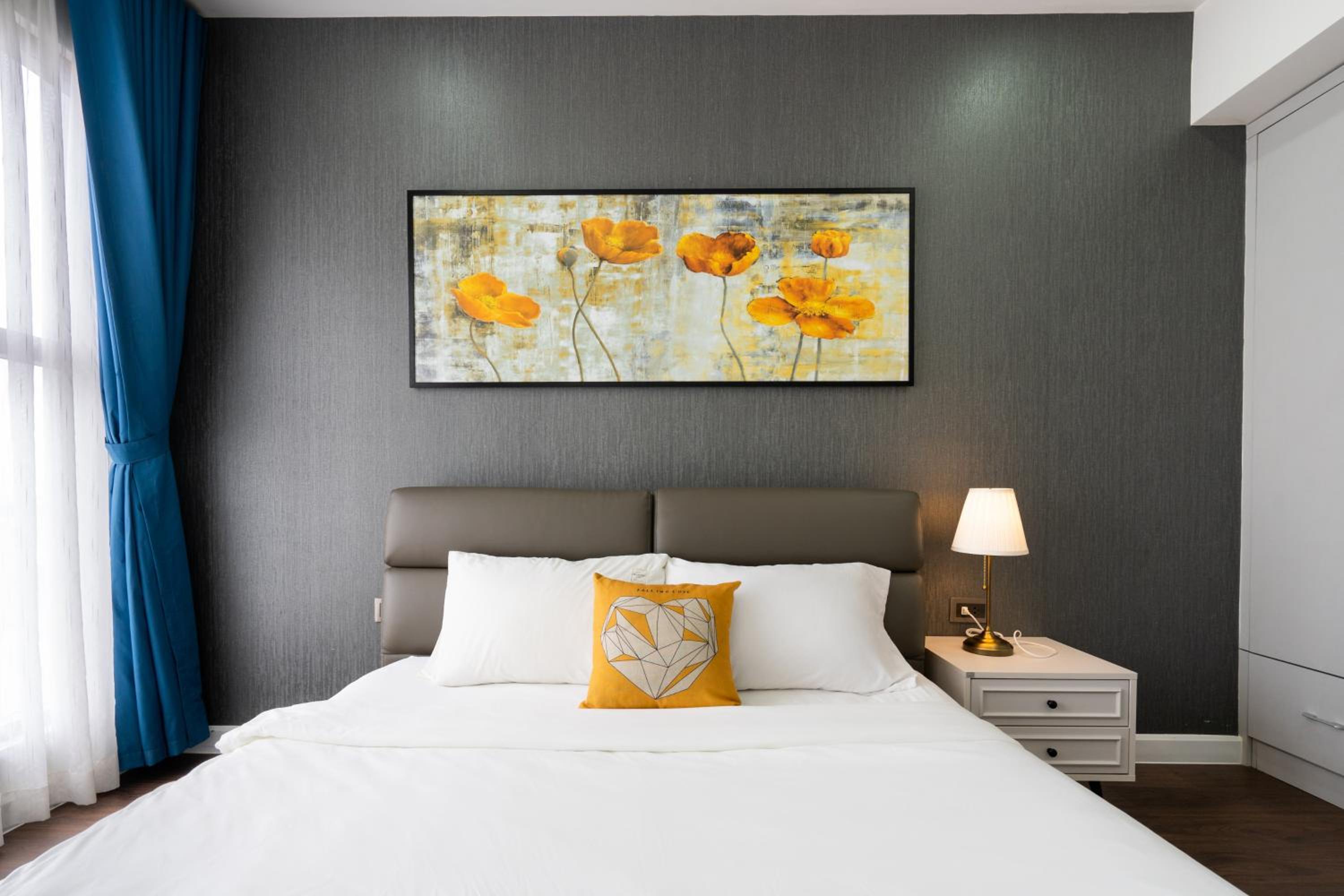 Saigon Royal Apartment 2 bedrooms amazing view for over 30 nights