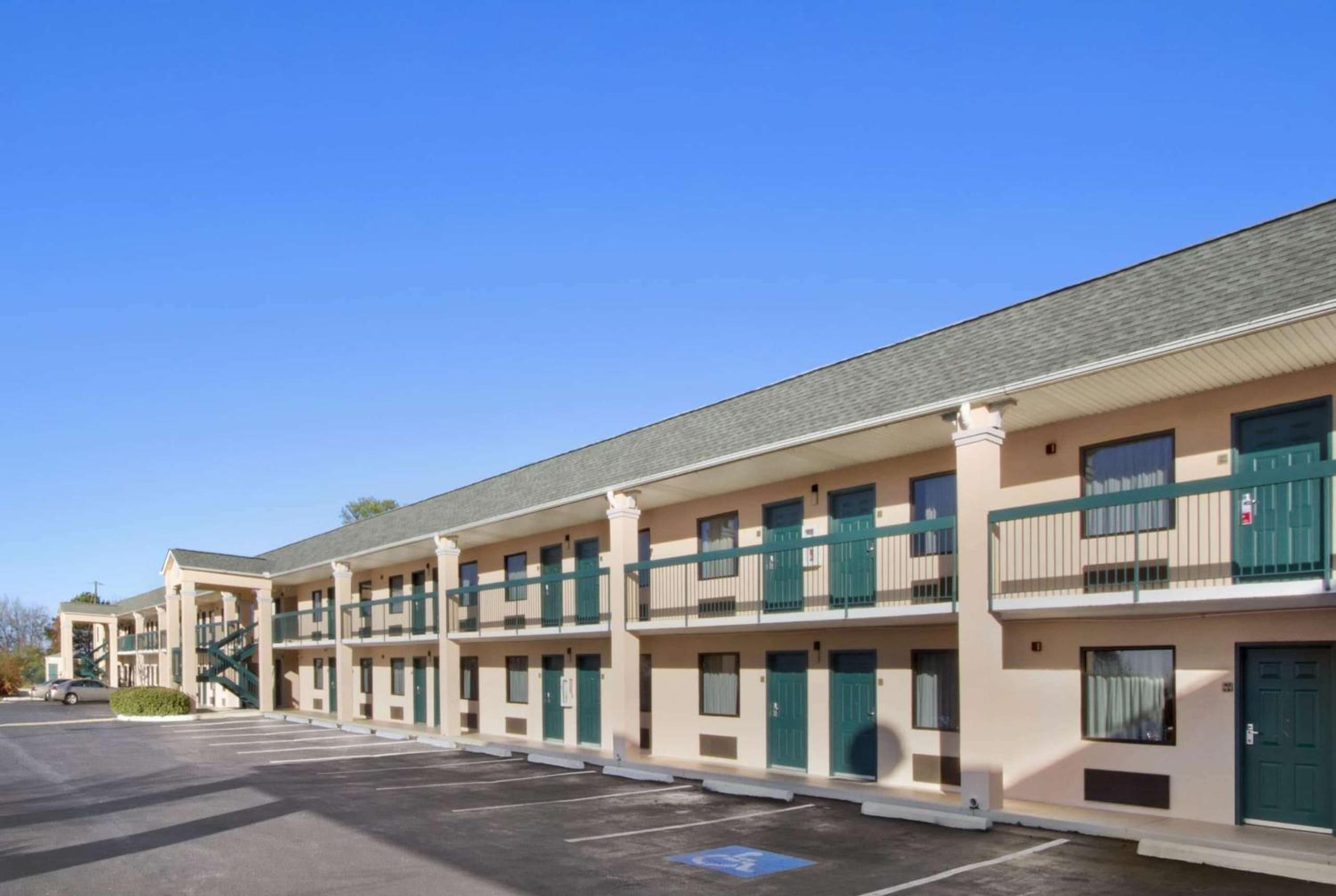 Days Inn By Wyndham Lexington-Columbia view 2