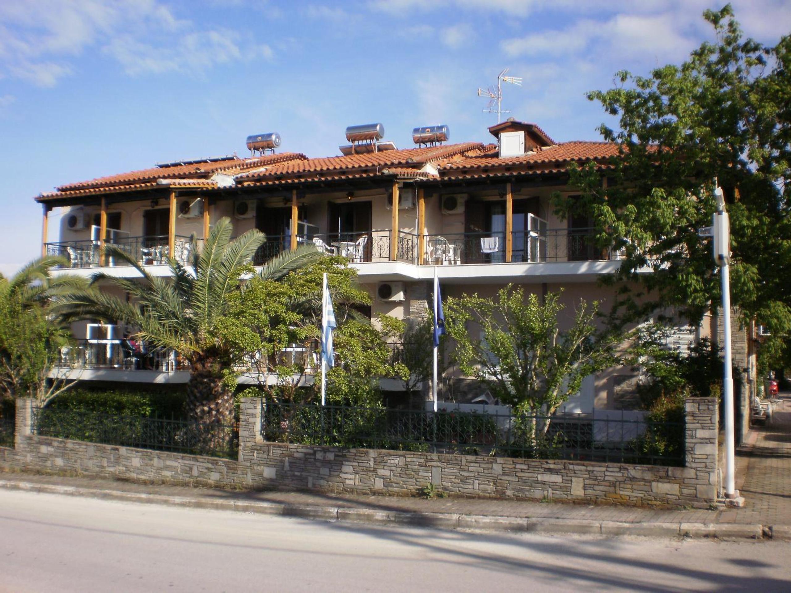 Photo 8