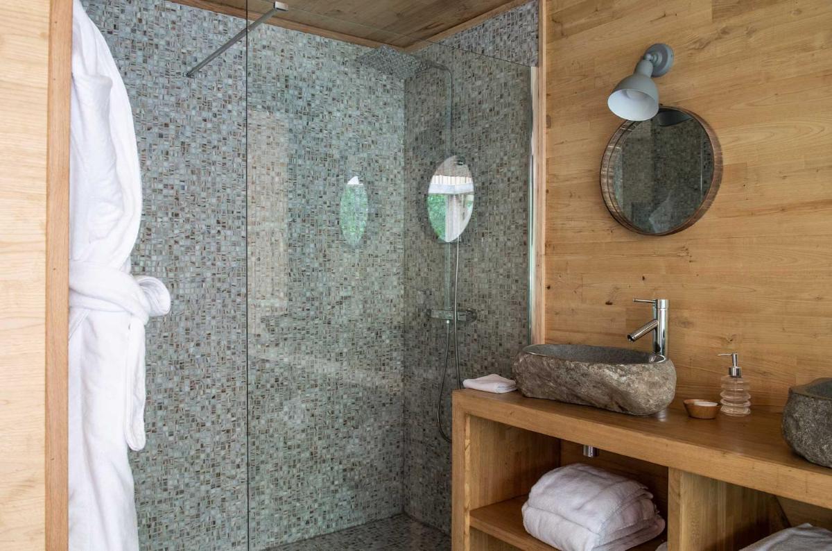 Loire Valley Lodges - Hotel 8