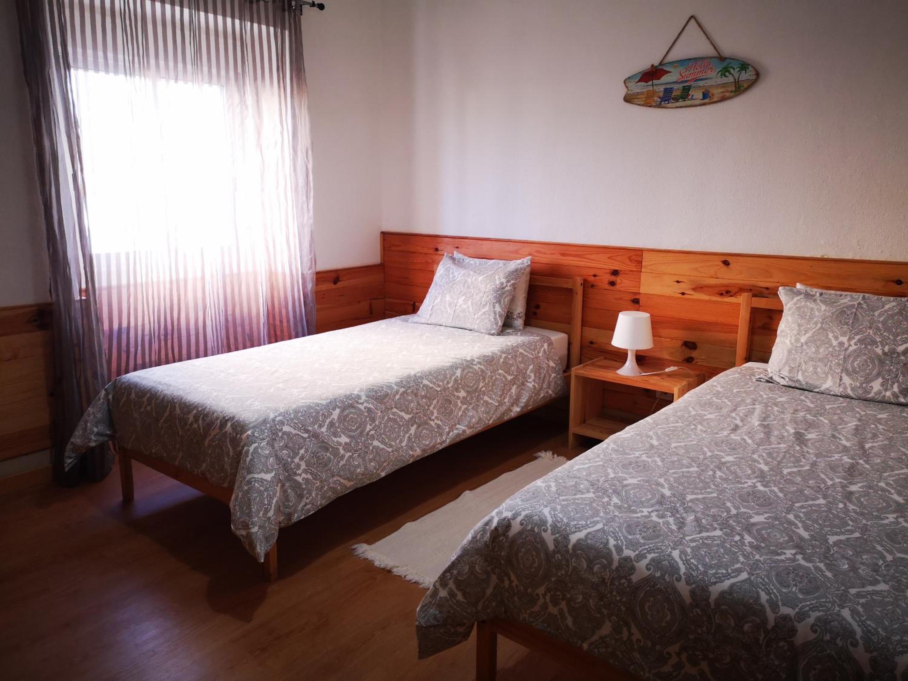 Family Surf Home - Casas do Páteo view 4