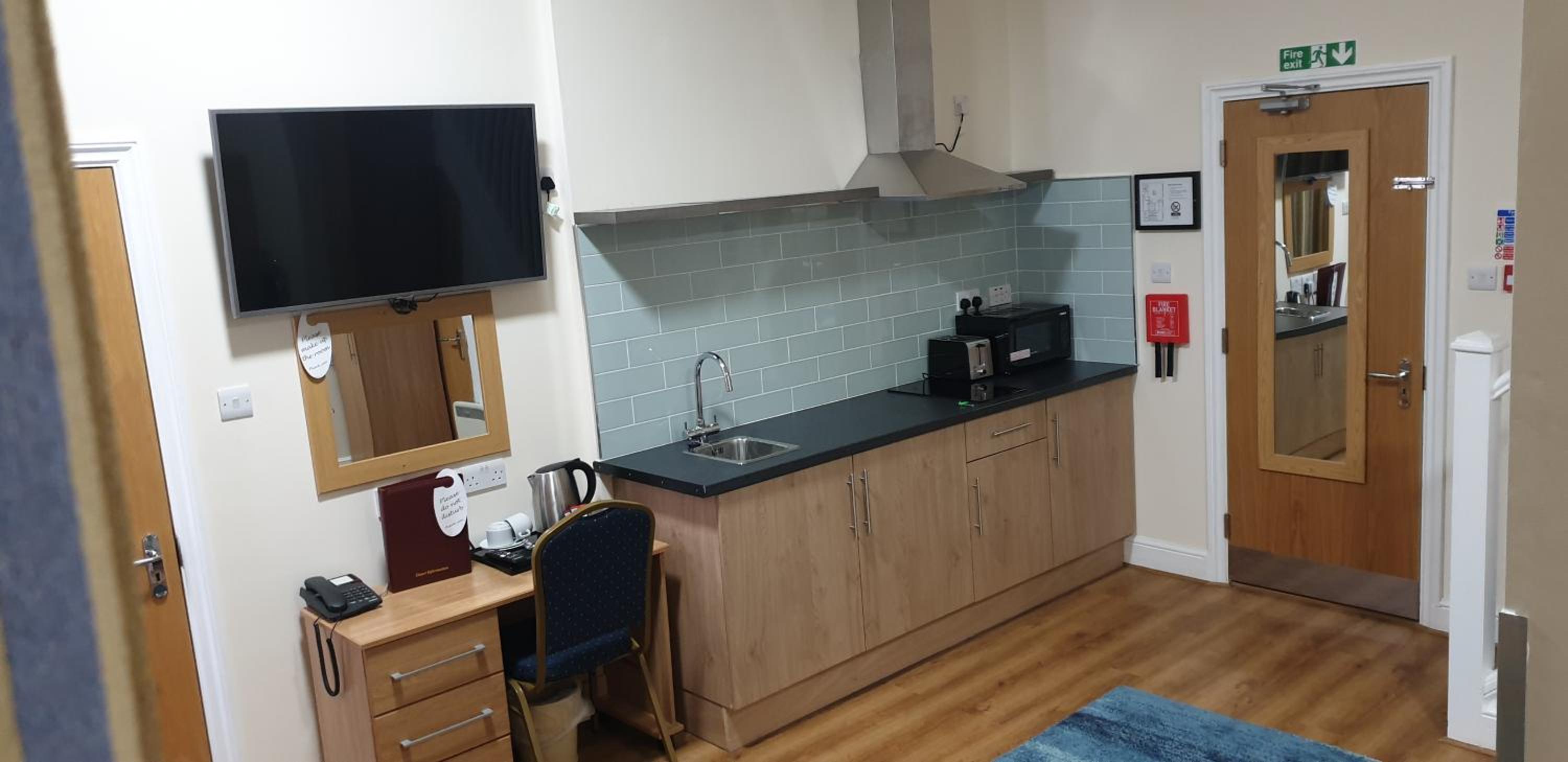 Ilford Vacations - PremierLux Serviced Apartments - Property Image 28