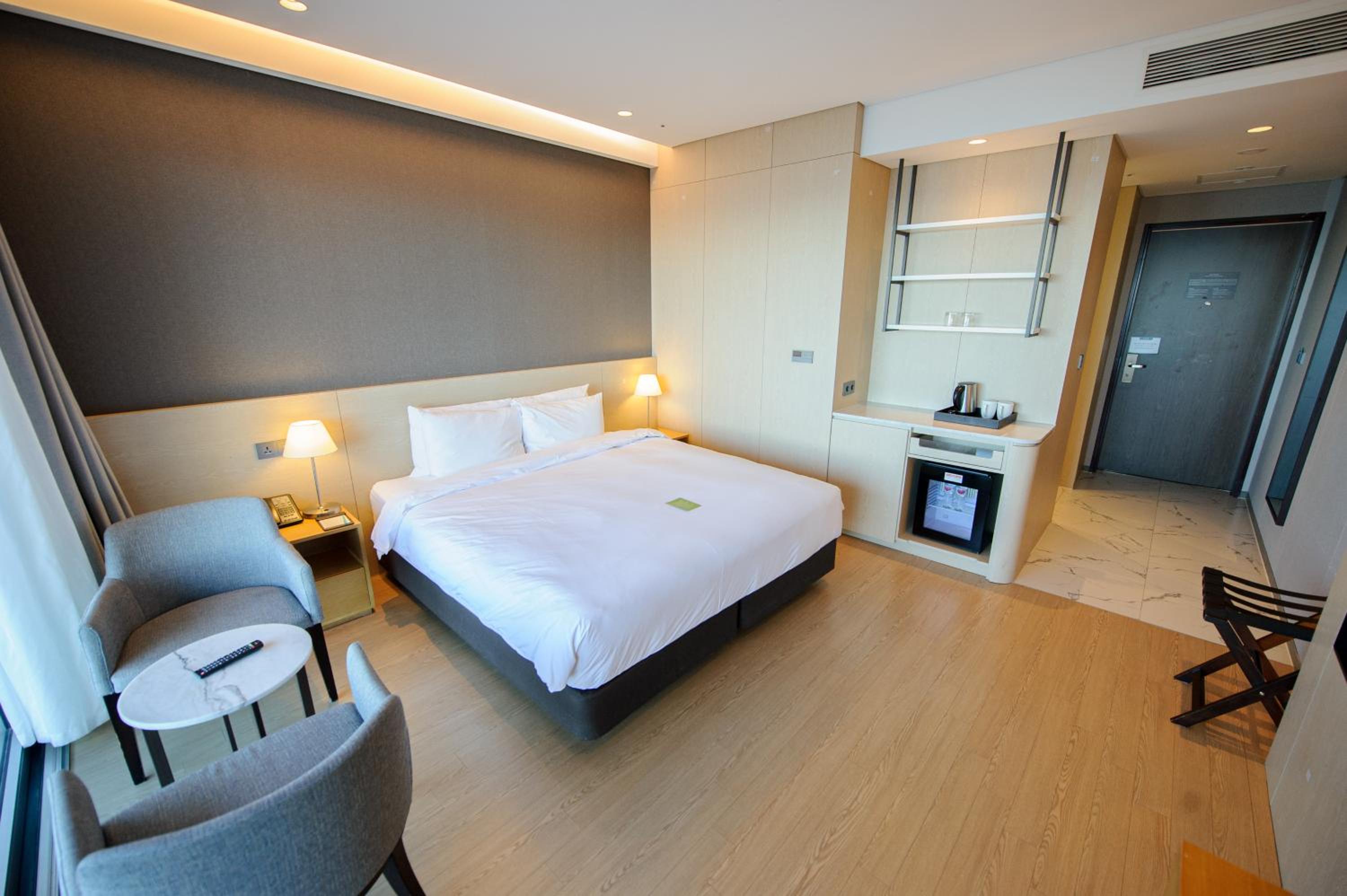 St. John's Hotel 37