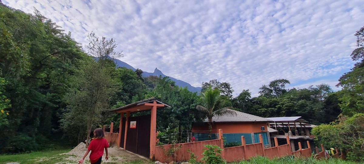 Solar corcovado
