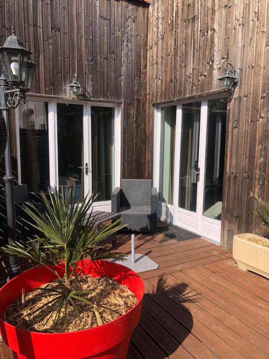 Chez Benjamin & Samantha - Les Portes du Château view 2