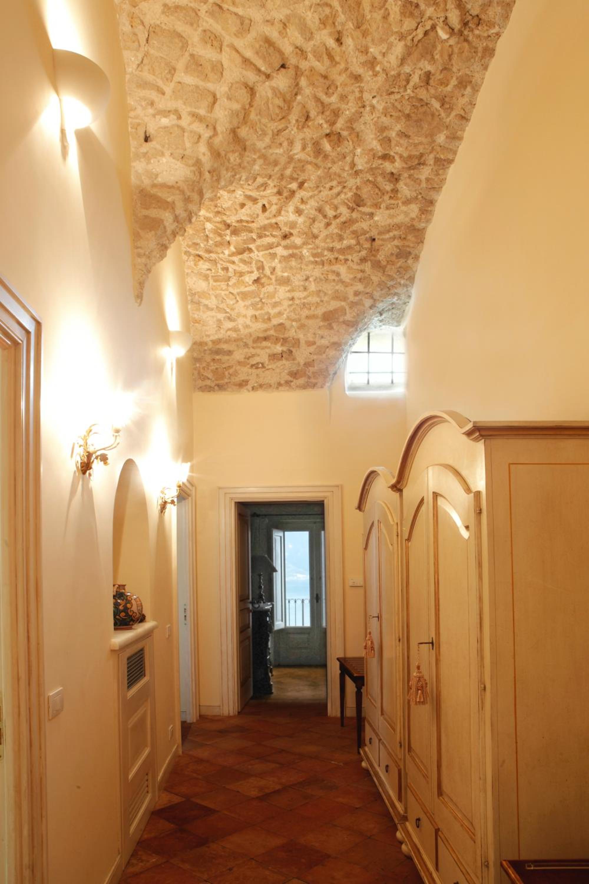 Photo 61