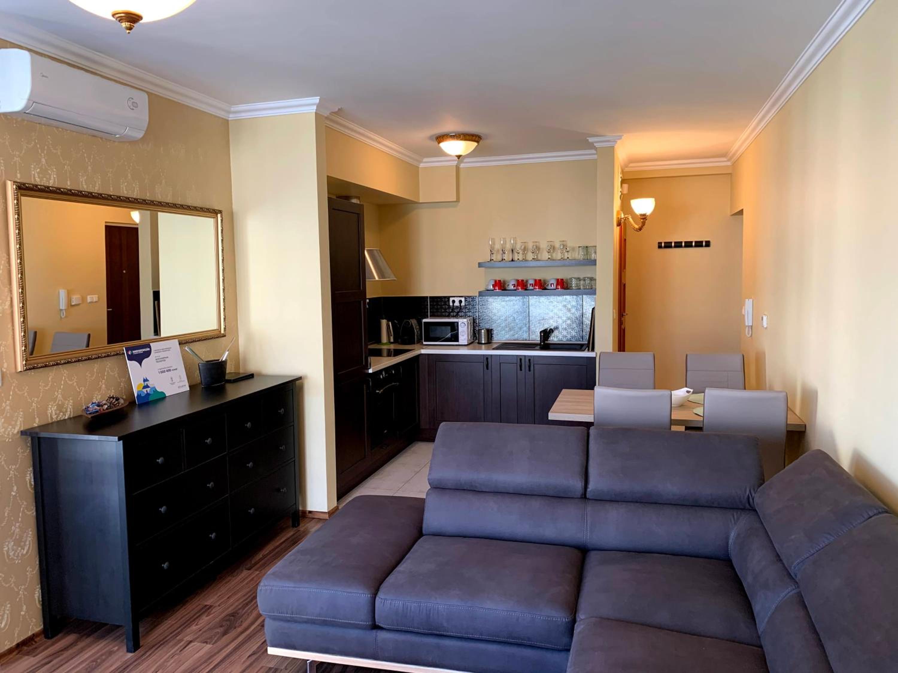 Lakeside Luxury Apartment view 5