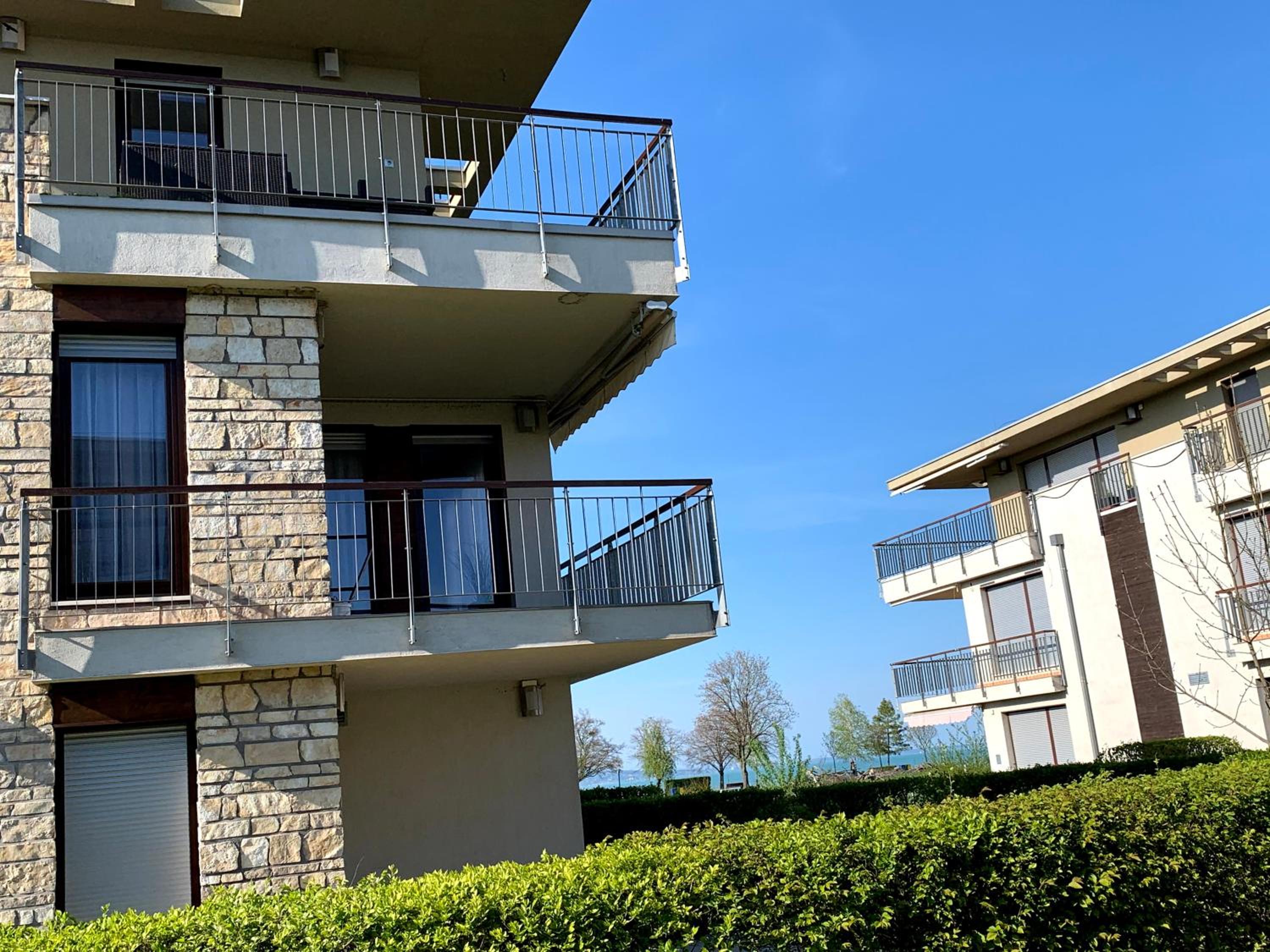 Lakeside Luxury Apartment view 3