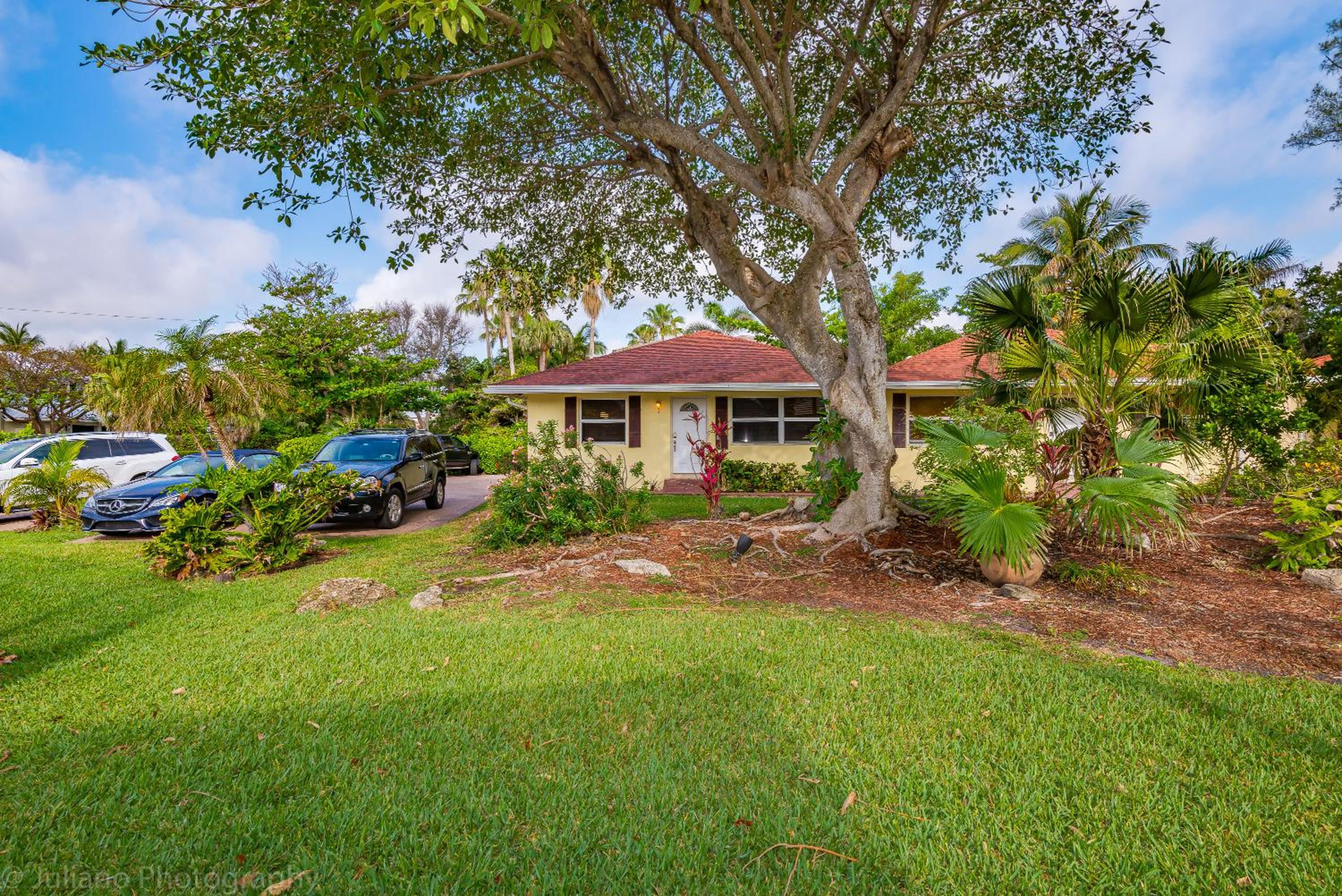 Highland Beach Retreat- Short walk to beach view 5
