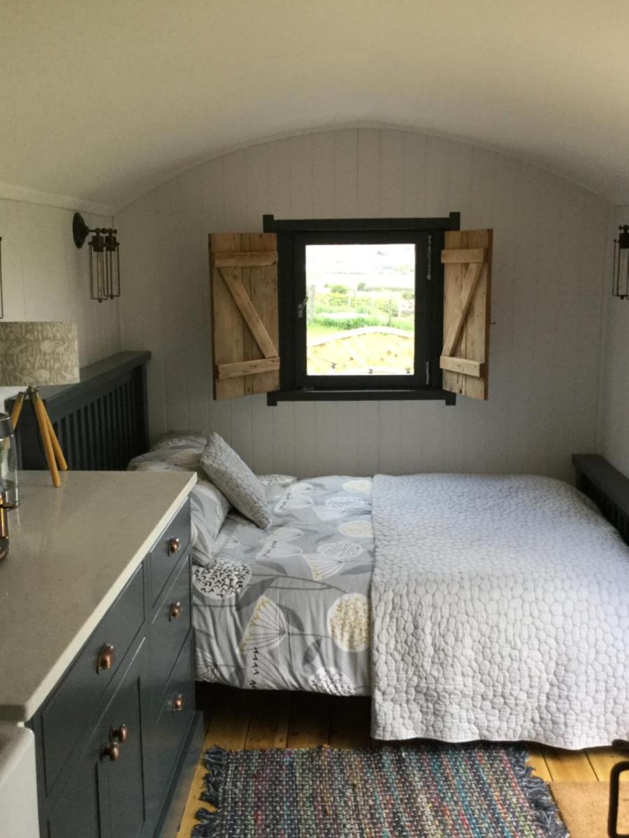 The cosy hut view 4