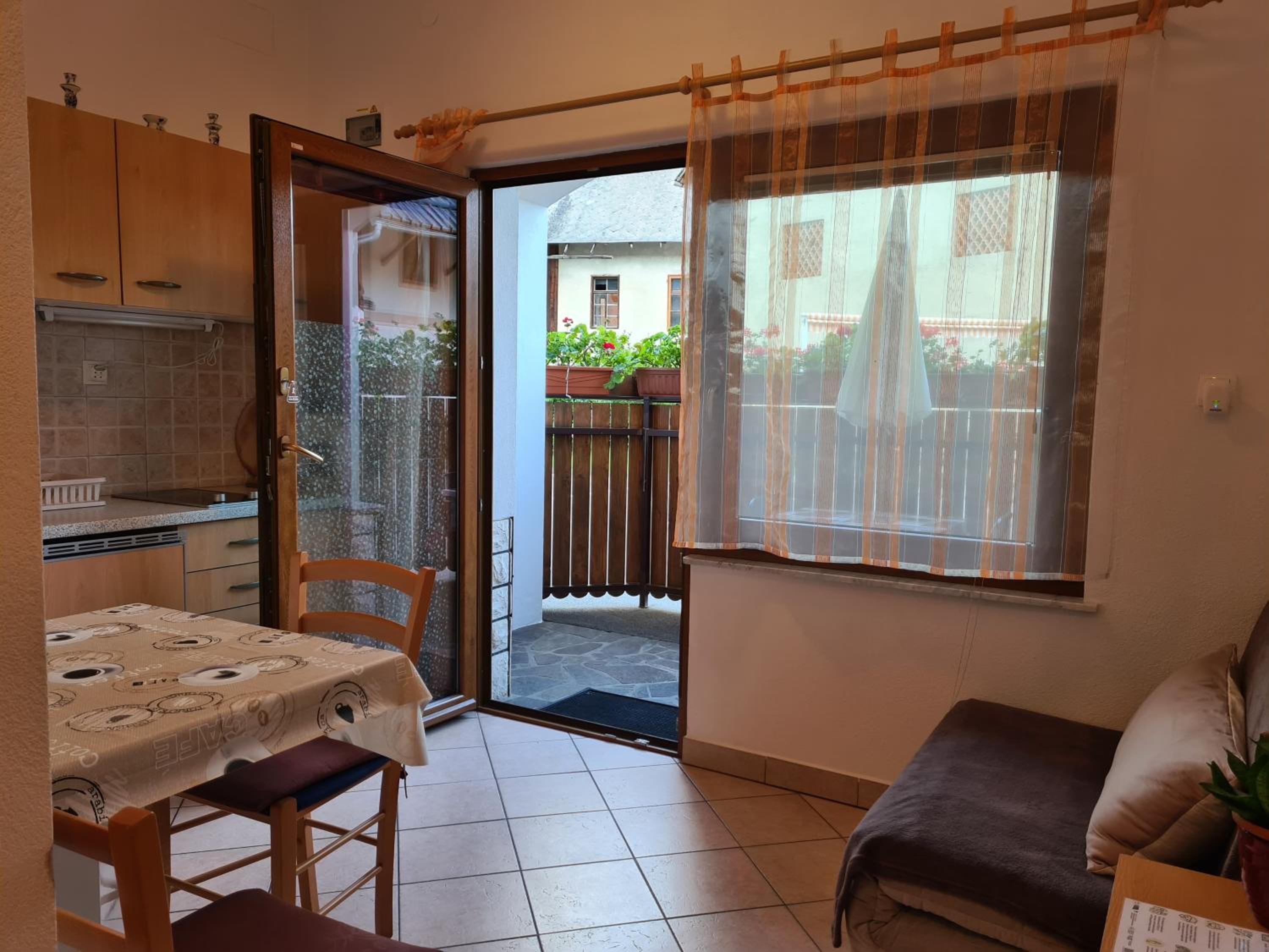Apartmaji Mežan — photo 94