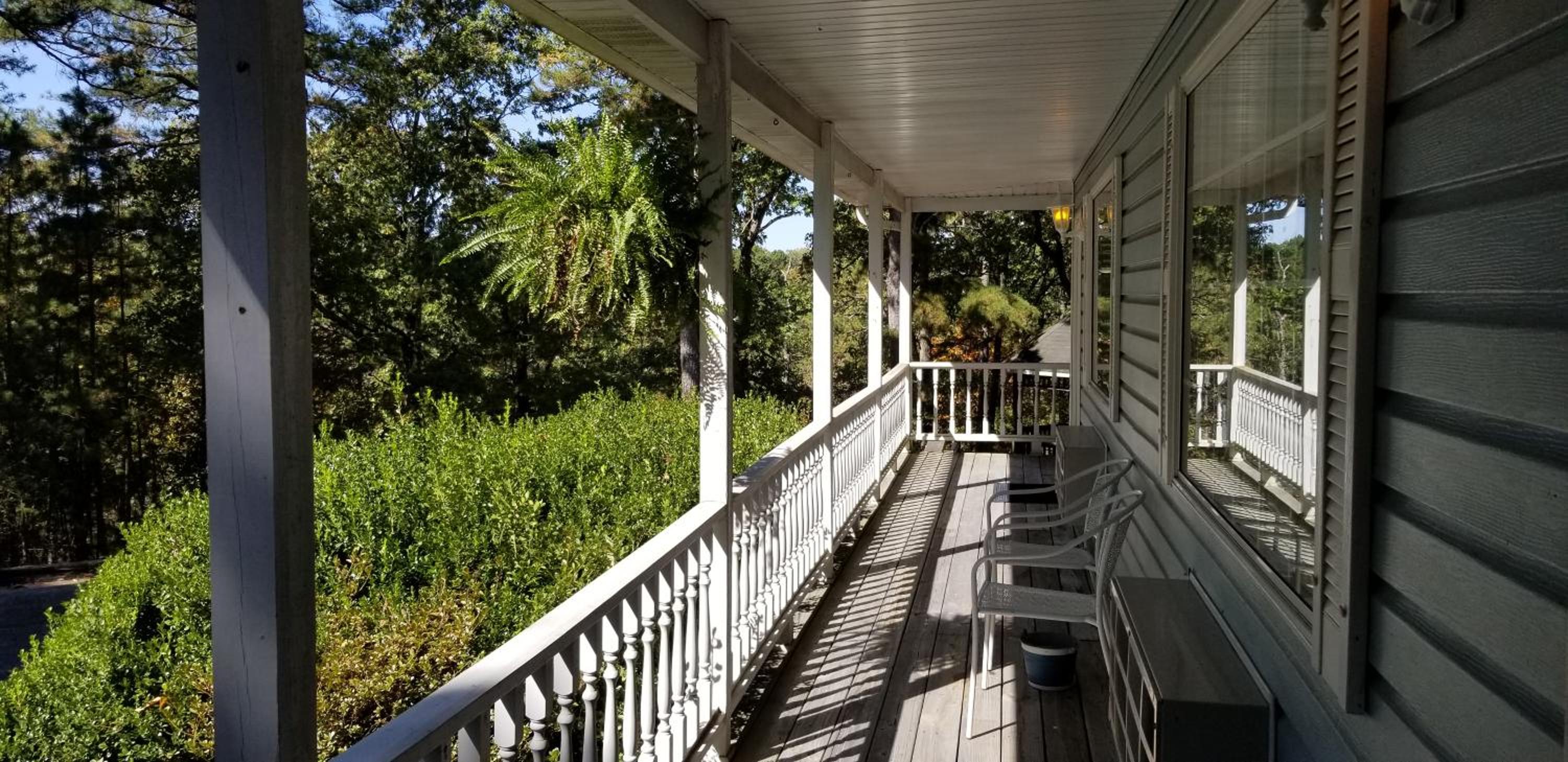 Evening Shade Inn