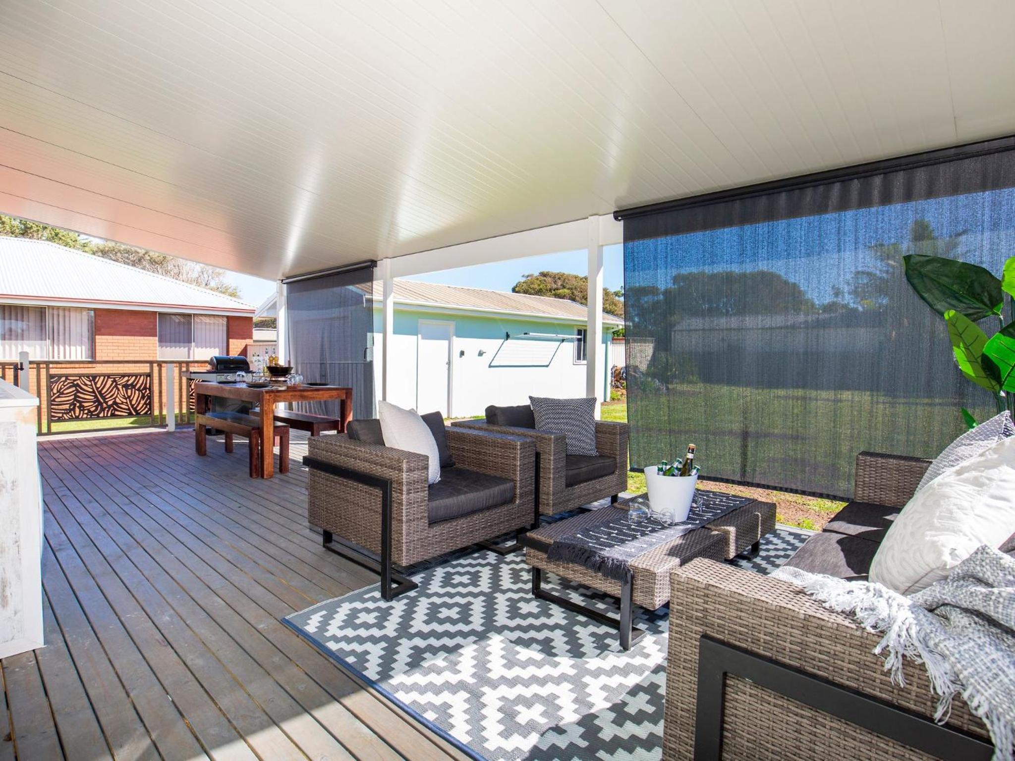 Periwinkle I Pet Friendly I 2 Mins Walk to Beach