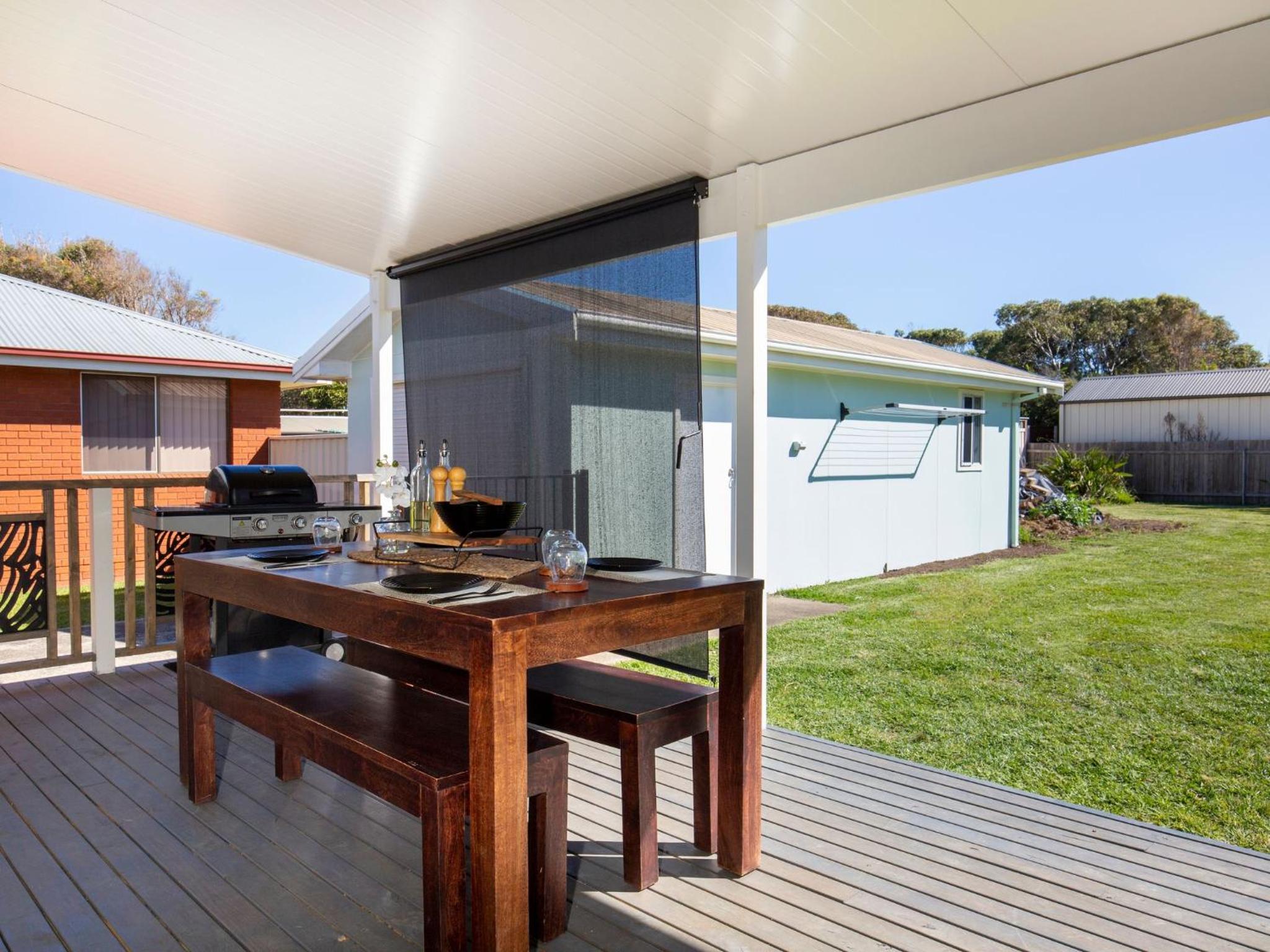 Periwinkle I Pet Friendly I 2 Mins Walk to Beach