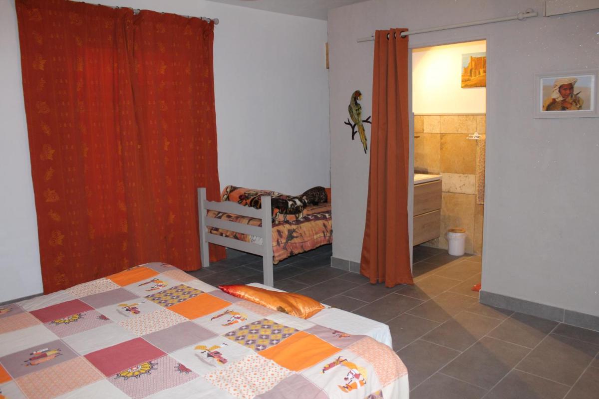 Photo 8