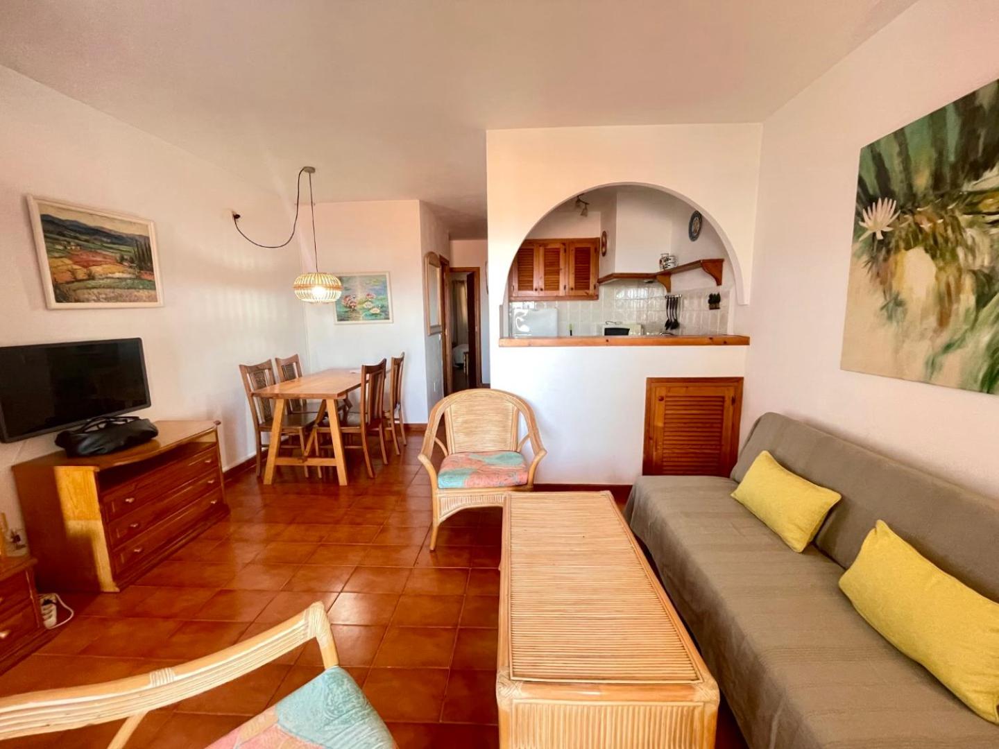 Apartment in Arenal Castell view 4