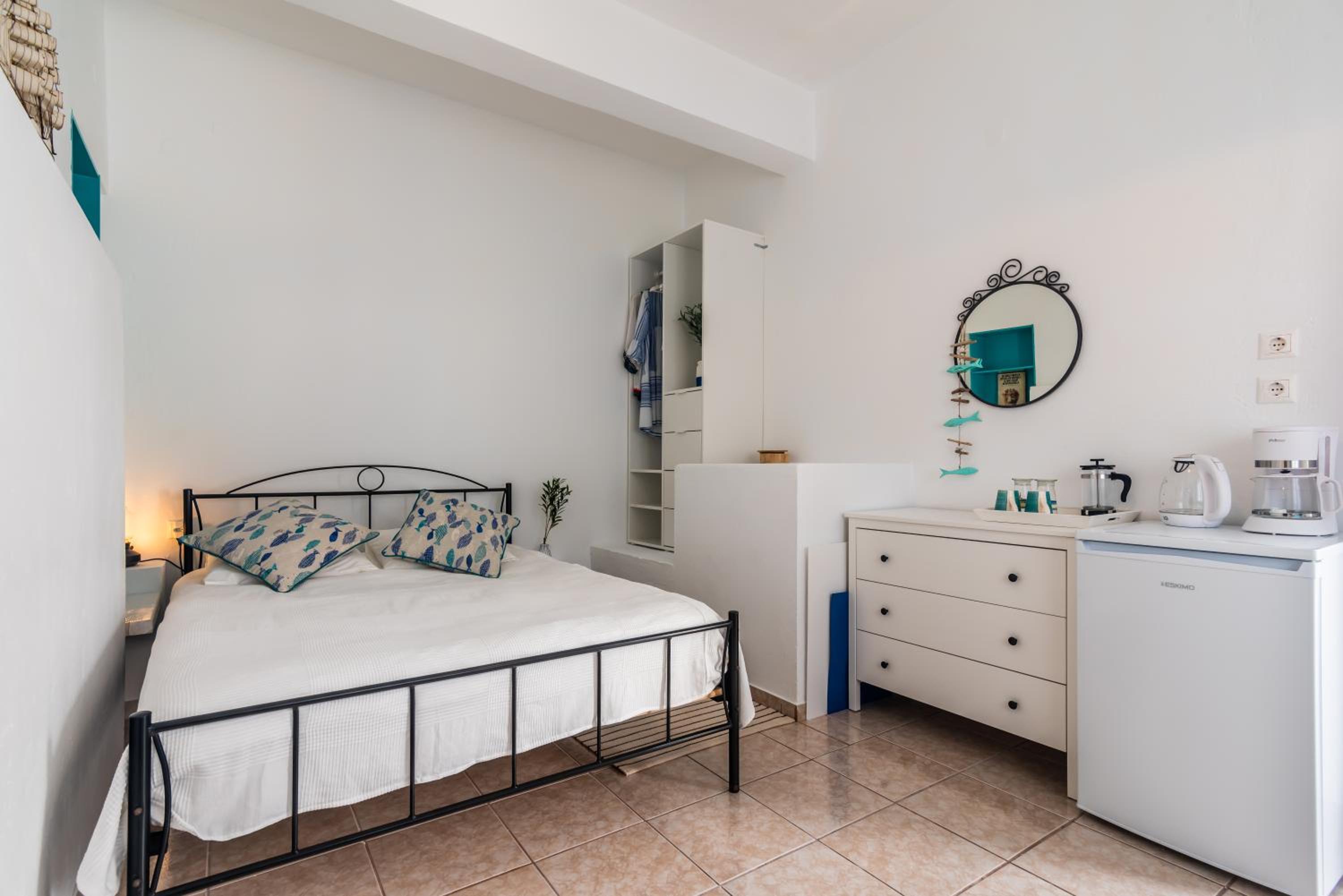 Aquanis Milos Apartments photo 2