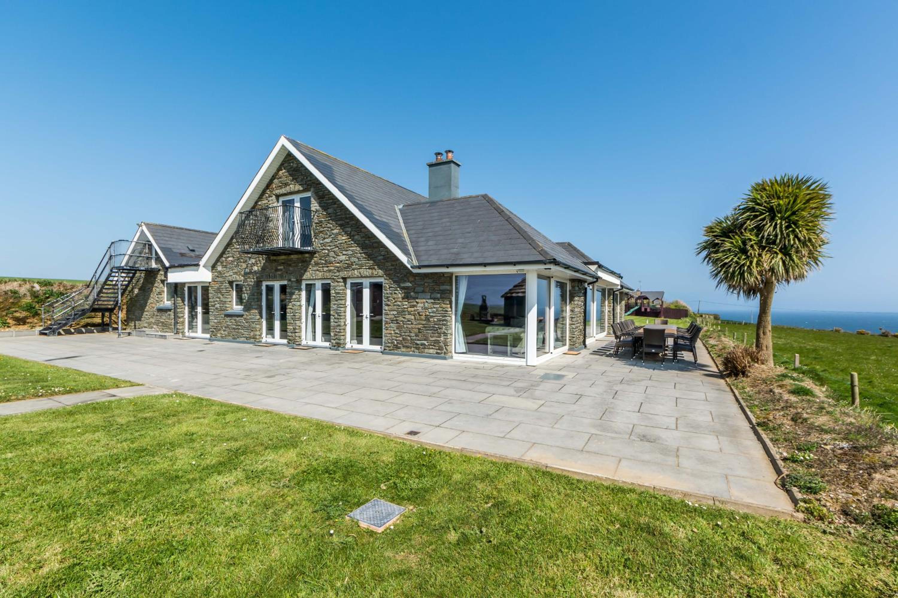 Ocean View,Kinsale, Hosted by Exquisite holiday homes, sleeps 22